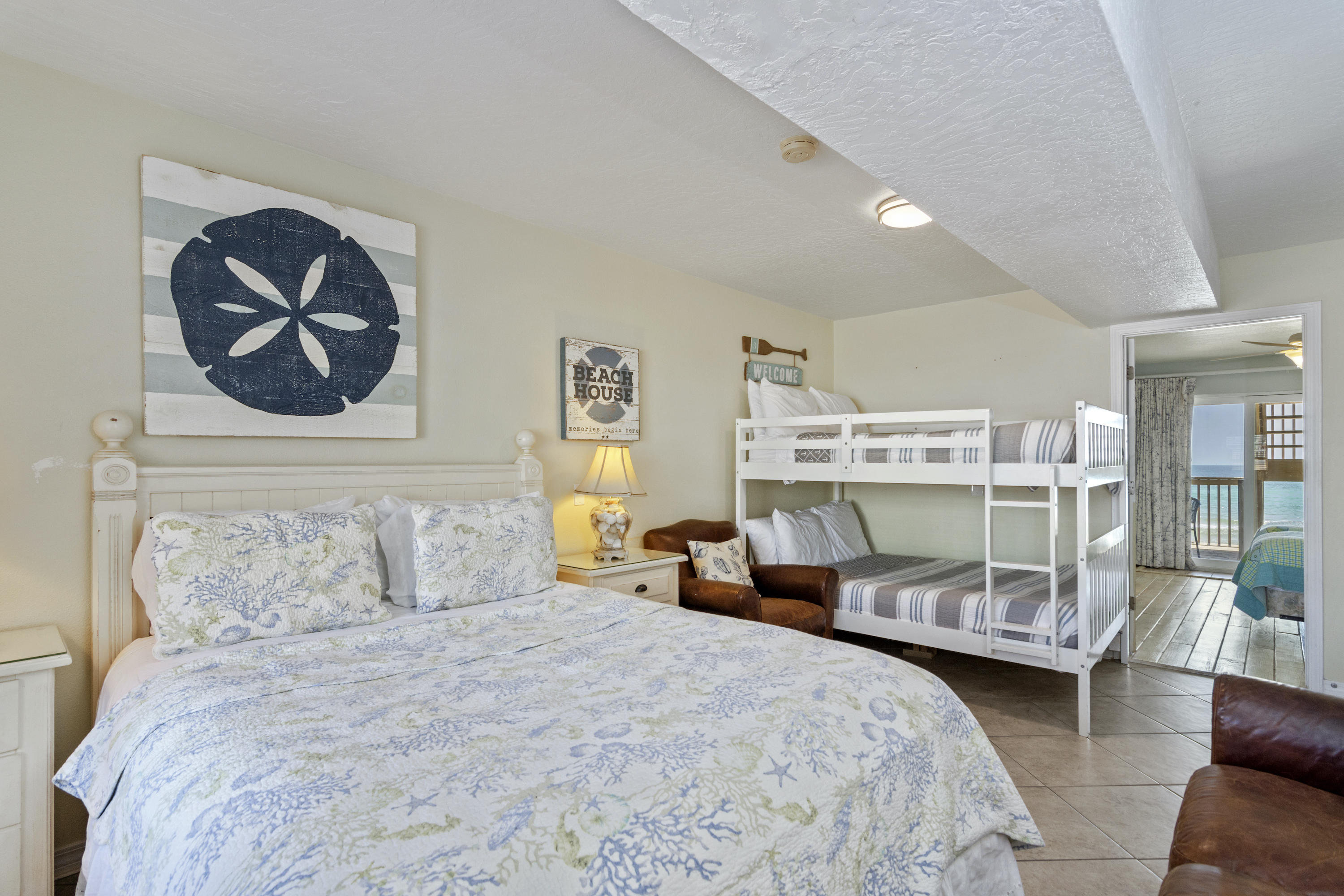 SUMMER HAVEN SOUTH T/H - Residential