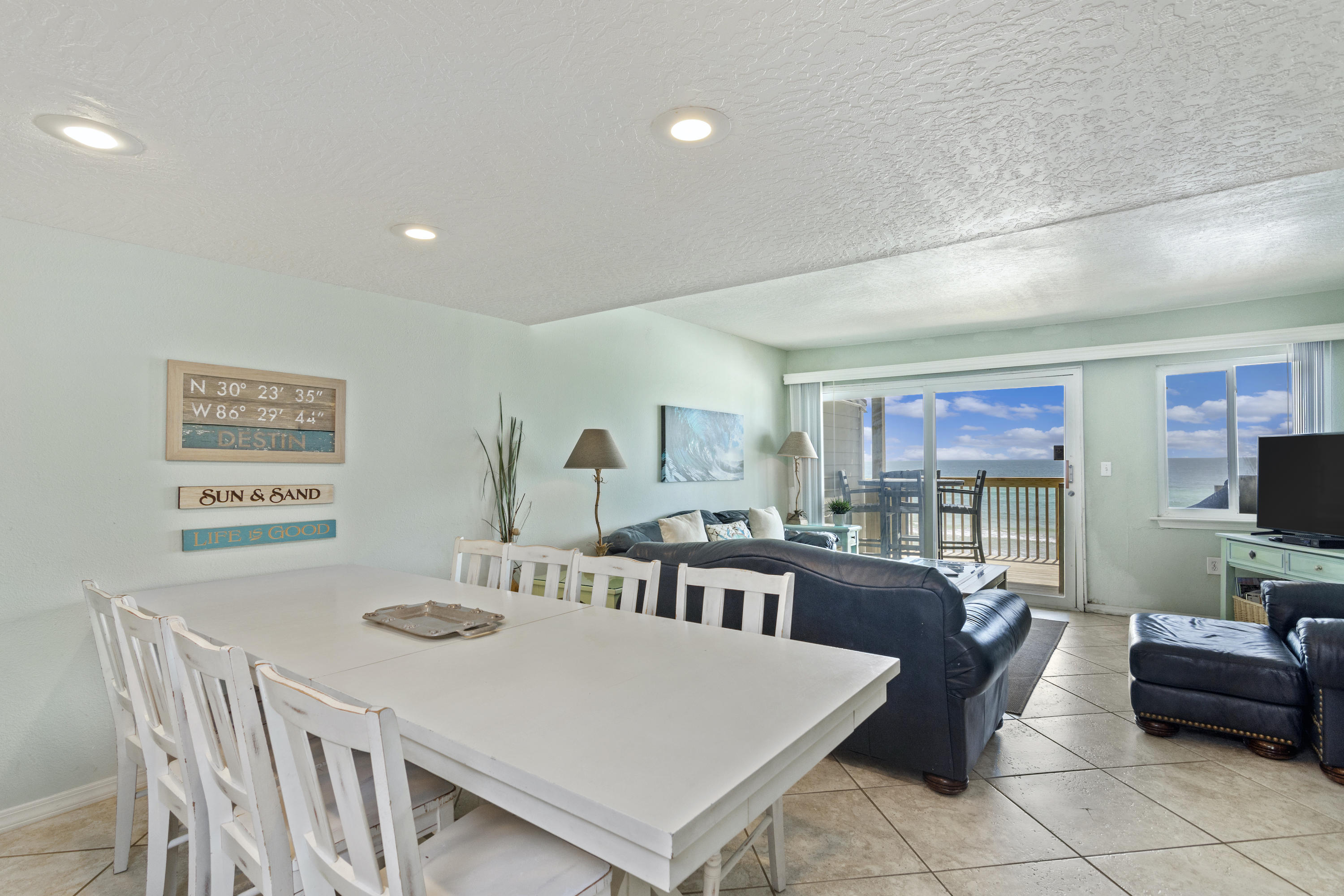 SUMMER HAVEN SOUTH T/H - Residential