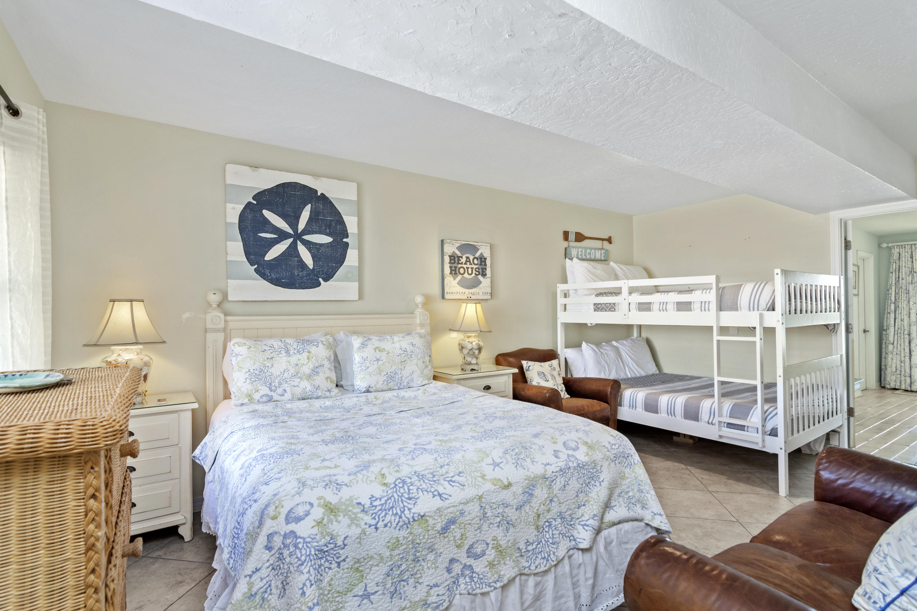 SUMMER HAVEN SOUTH T/H - Residential