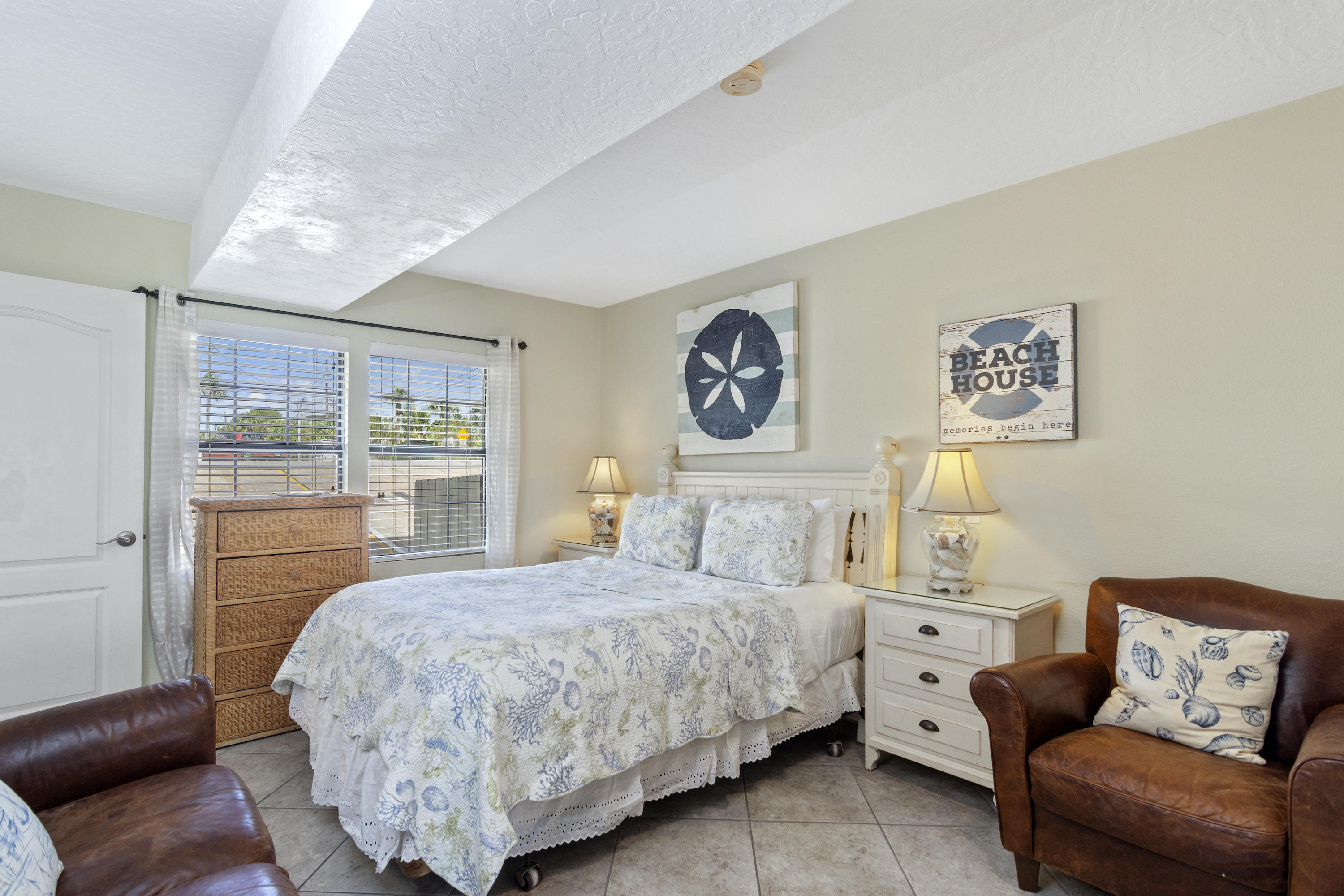 SUMMER HAVEN SOUTH T/H - Residential