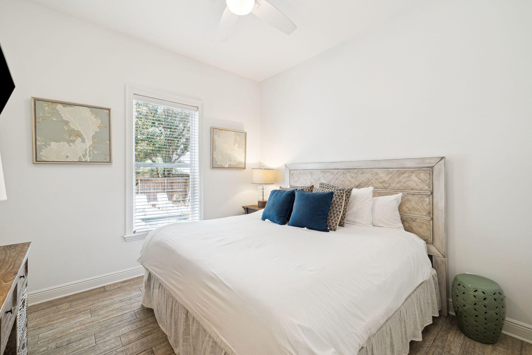 SEAGROVE 1ST ADDN - Residential