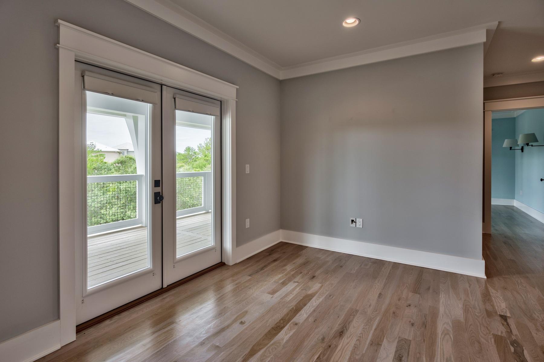 BEACH HIGHLANDS - Residential