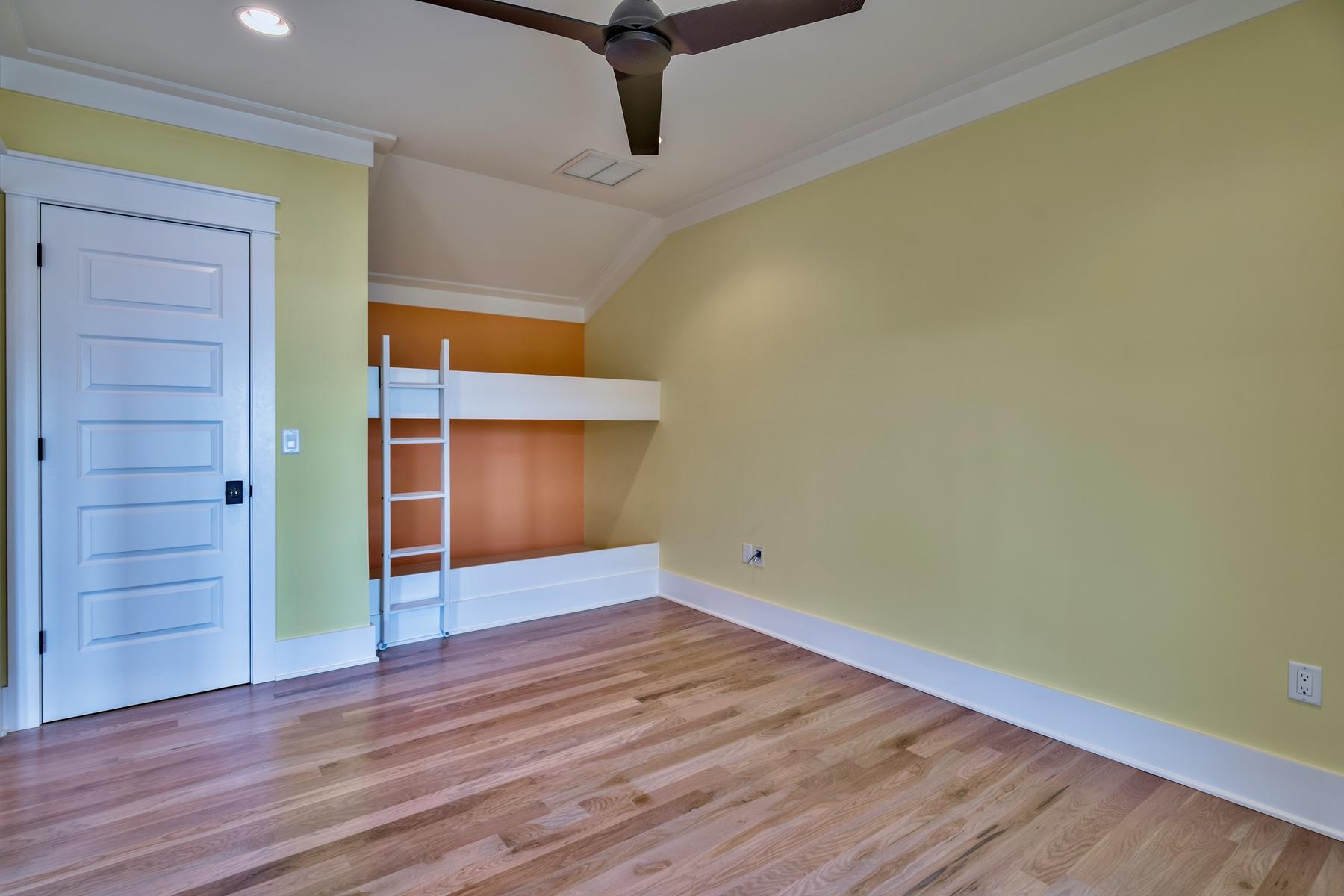 BEACH HIGHLANDS - Residential