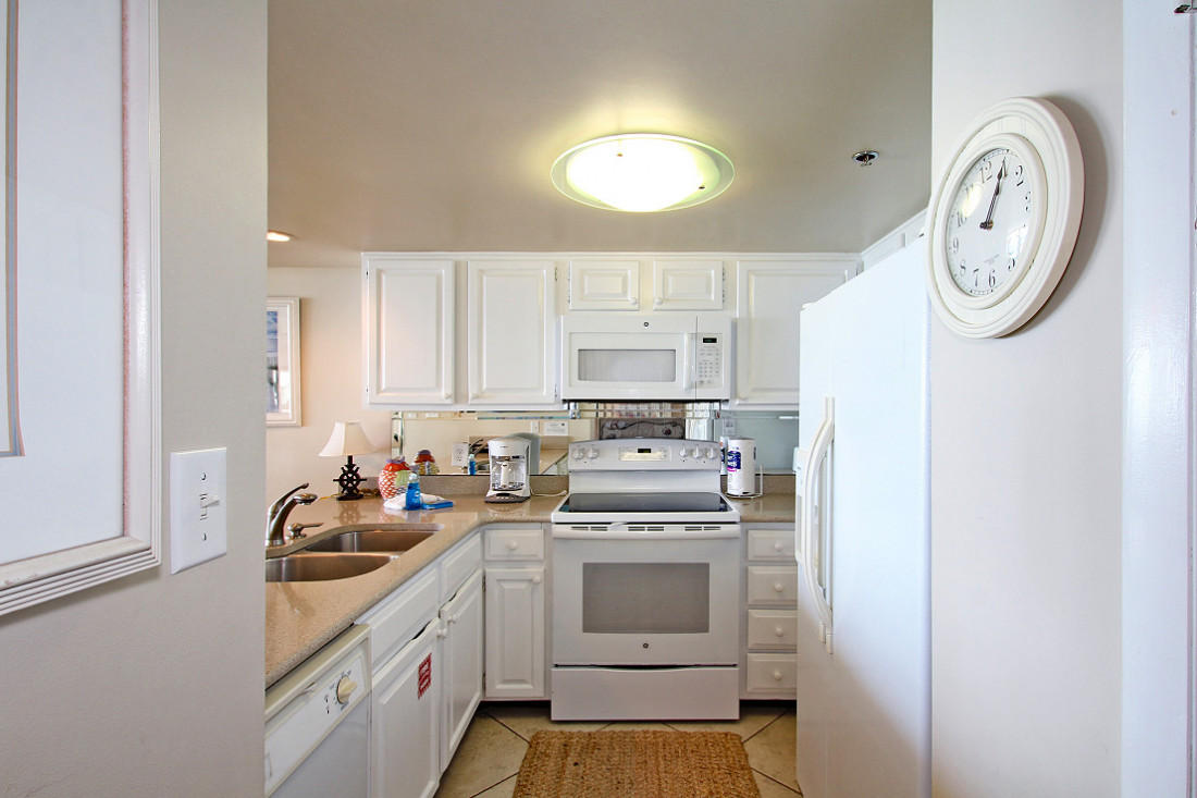 ONE SEAGROVE PLACE CONDOMINIUMS - Residential