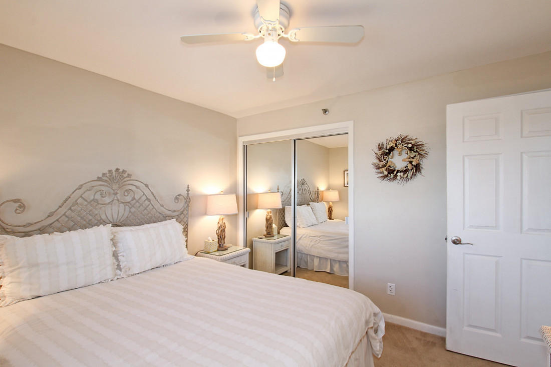 ONE SEAGROVE PLACE CONDOMINIUMS - Residential