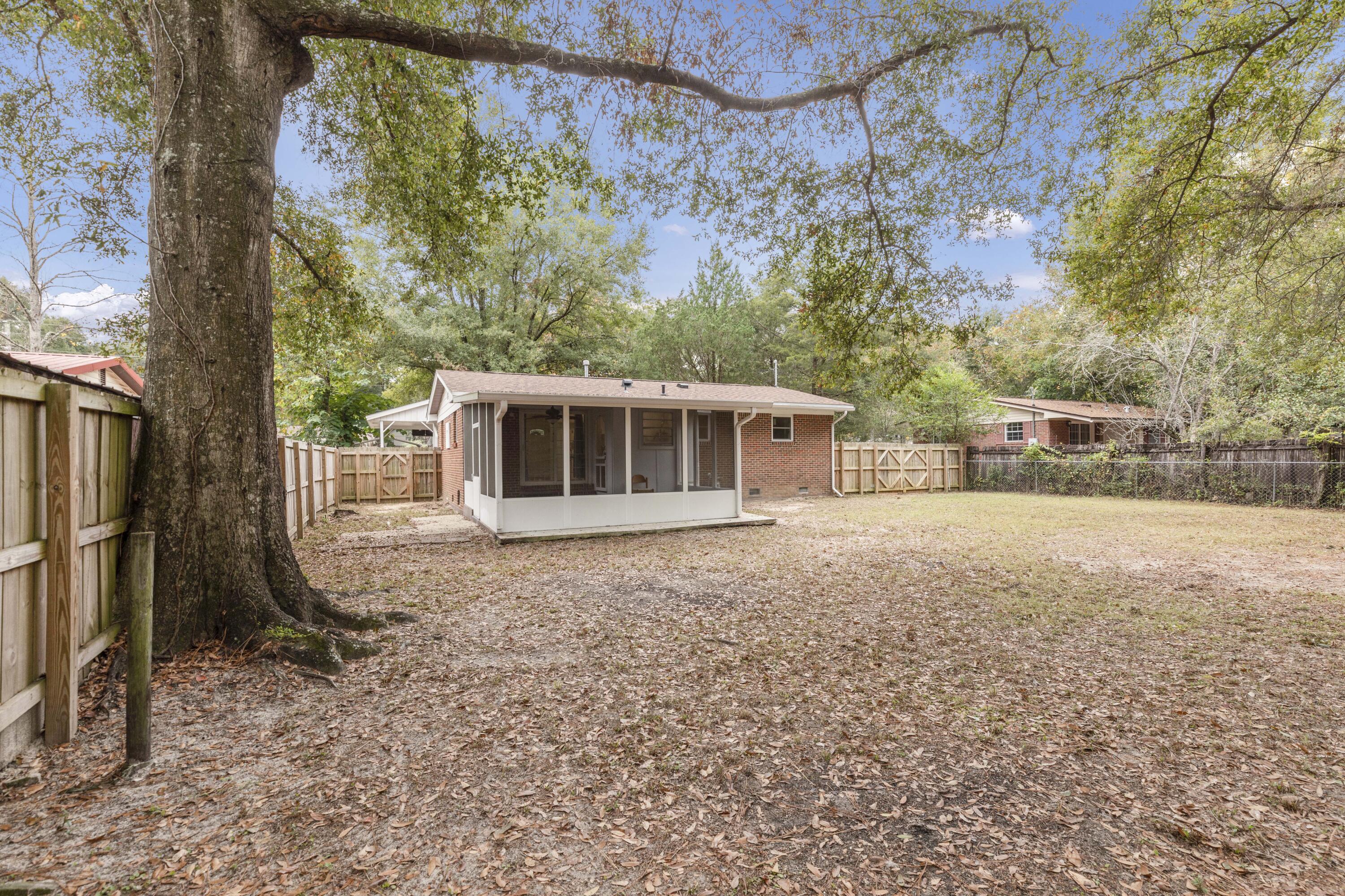 CRESTVIEW (231100.00) - Residential