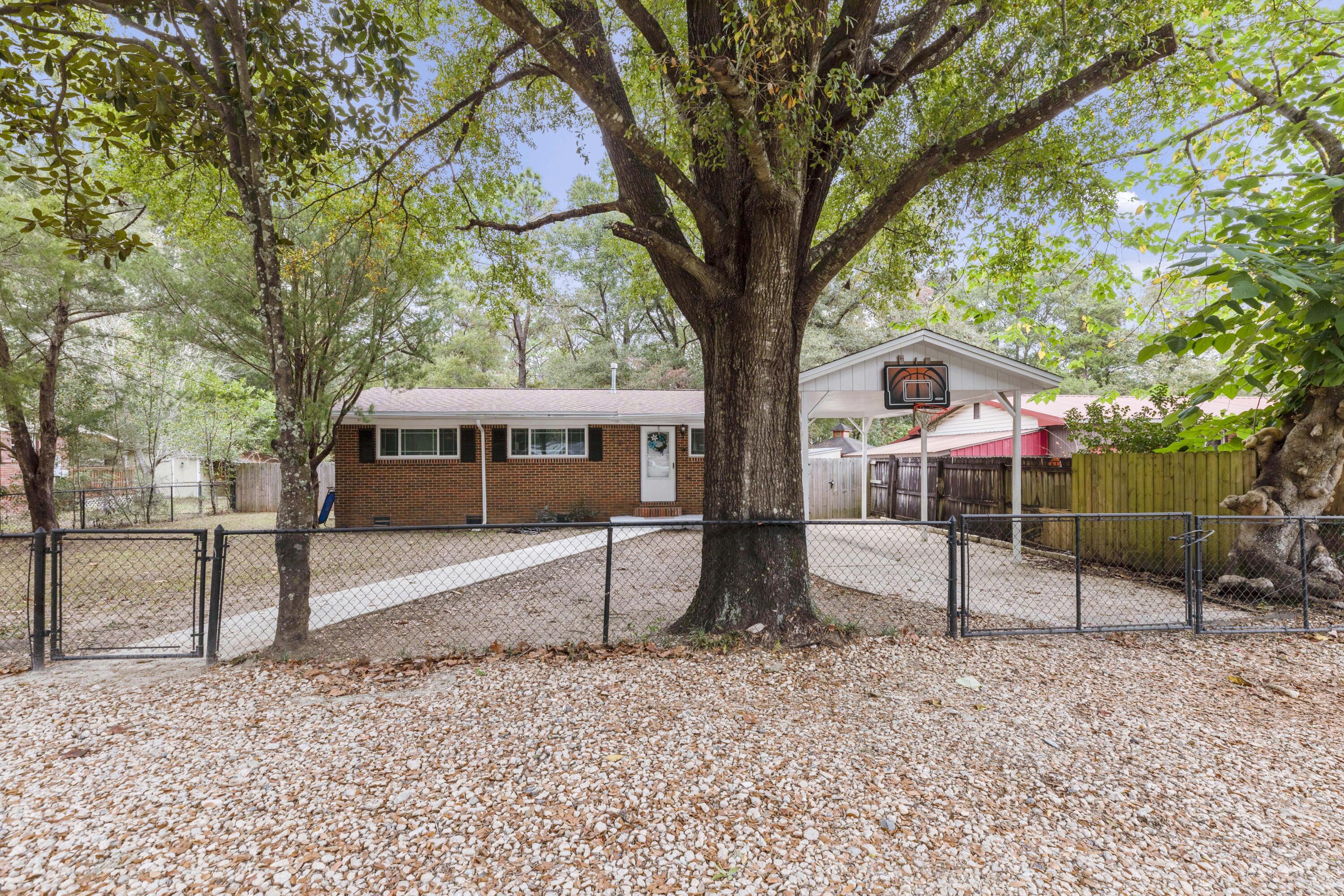 CRESTVIEW (231100.00) - Residential