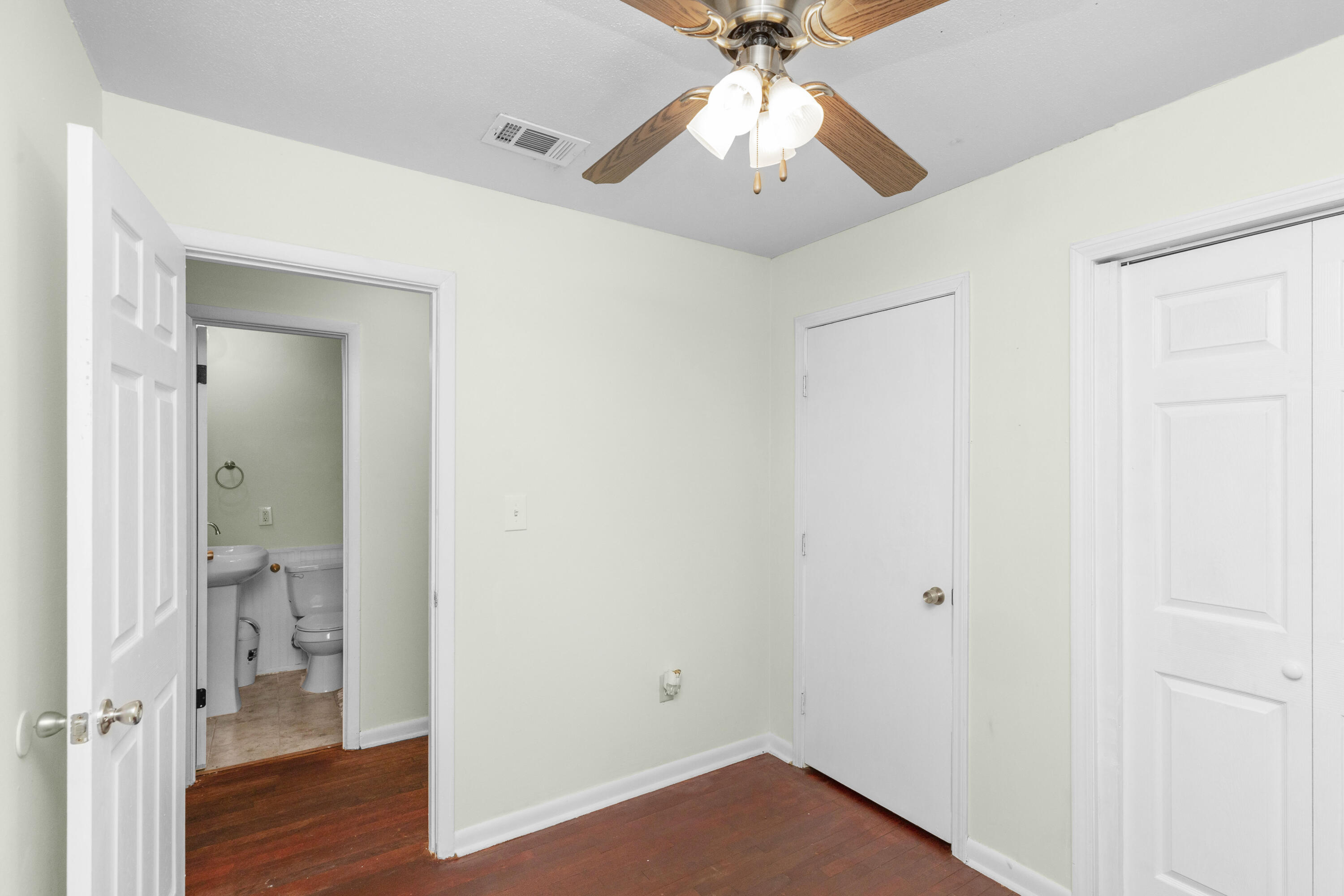 CRESTVIEW (231100.00) - Residential