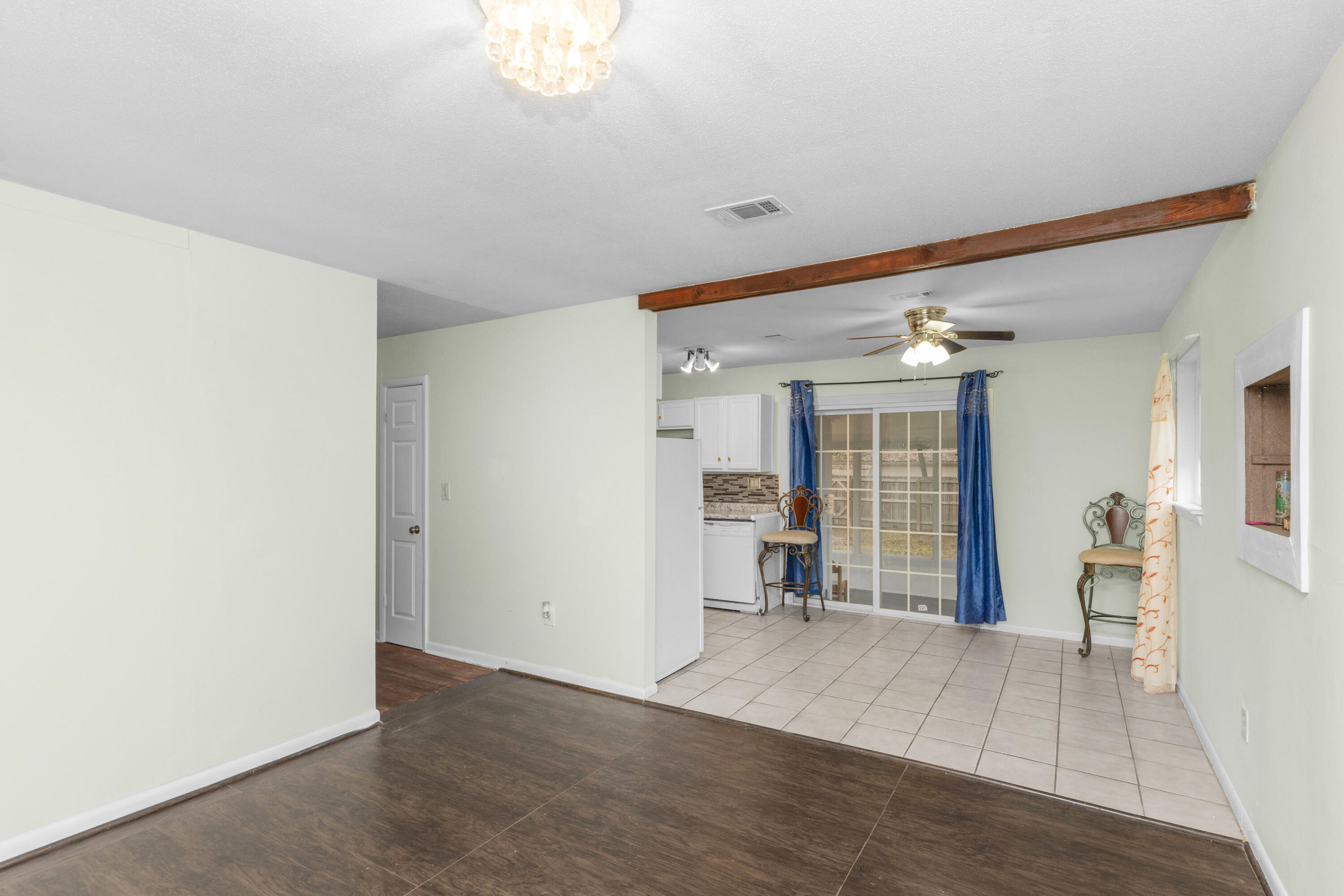 CRESTVIEW (231100.00) - Residential