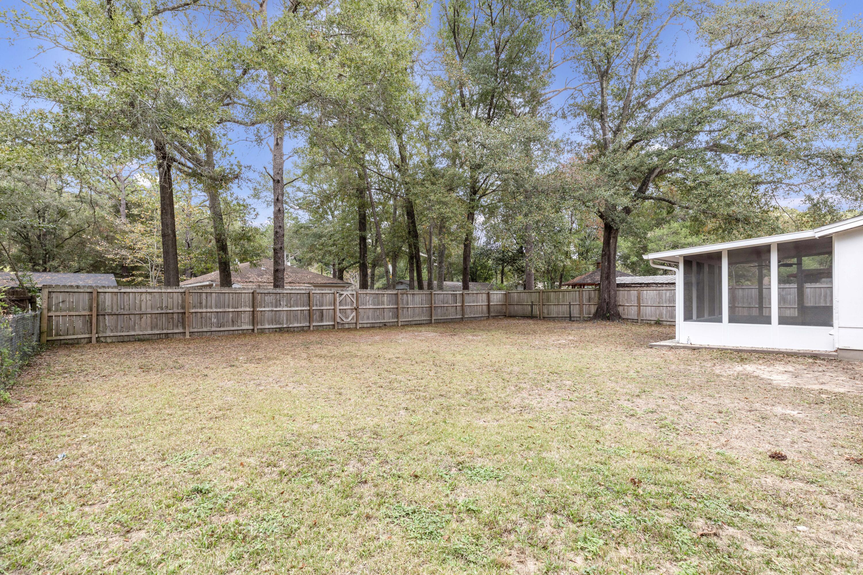 CRESTVIEW (231100.00) - Residential