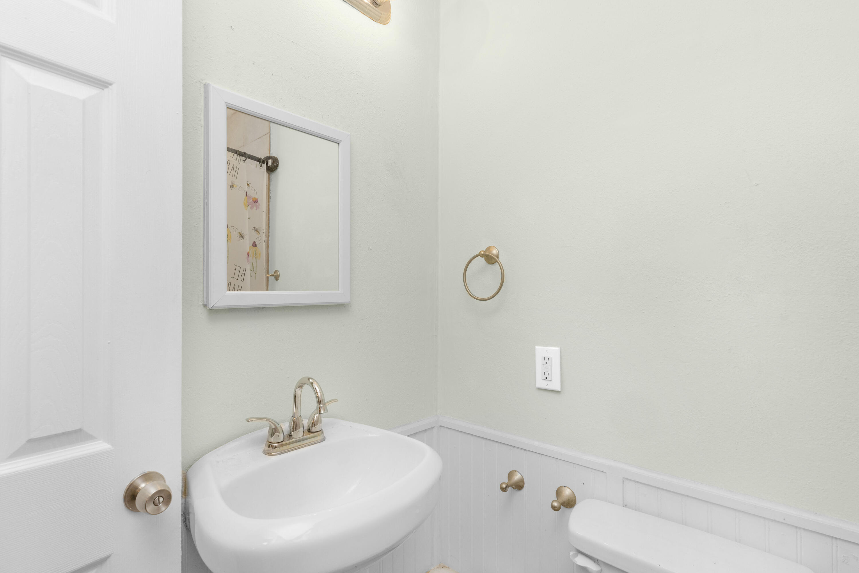 CRESTVIEW (231100.00) - Residential