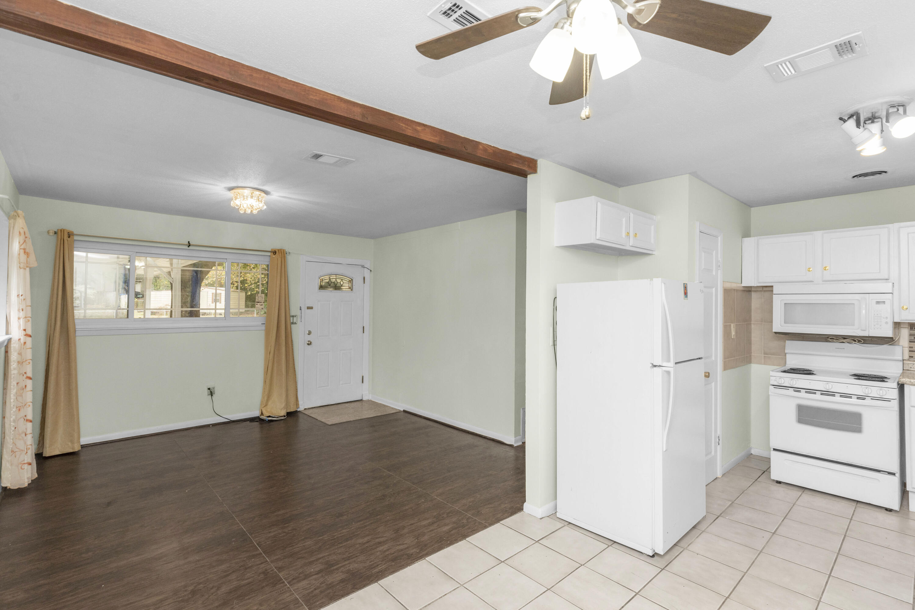 CRESTVIEW (231100.00) - Residential