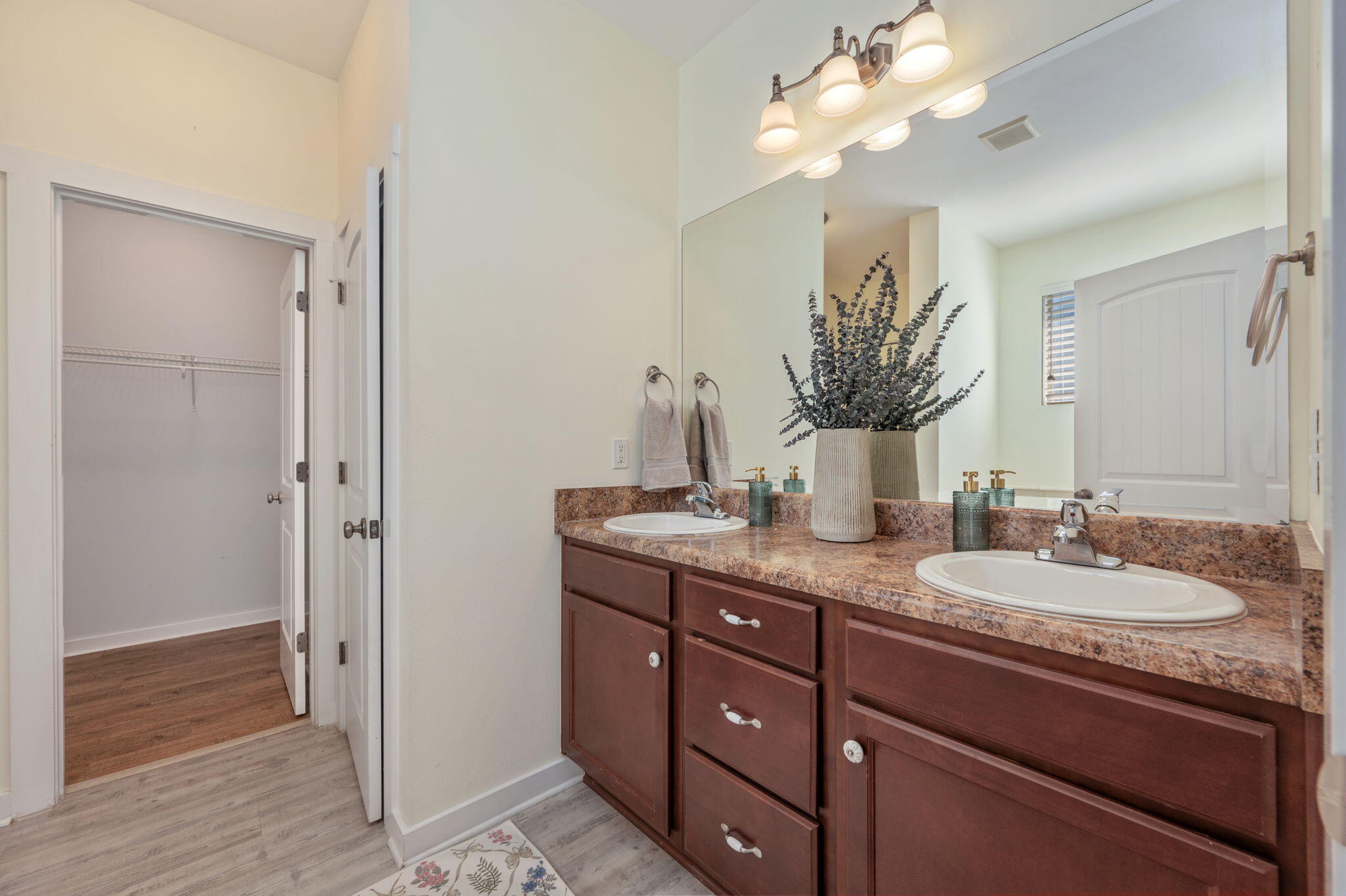 WALSH GLEN ESTATES - Residential
