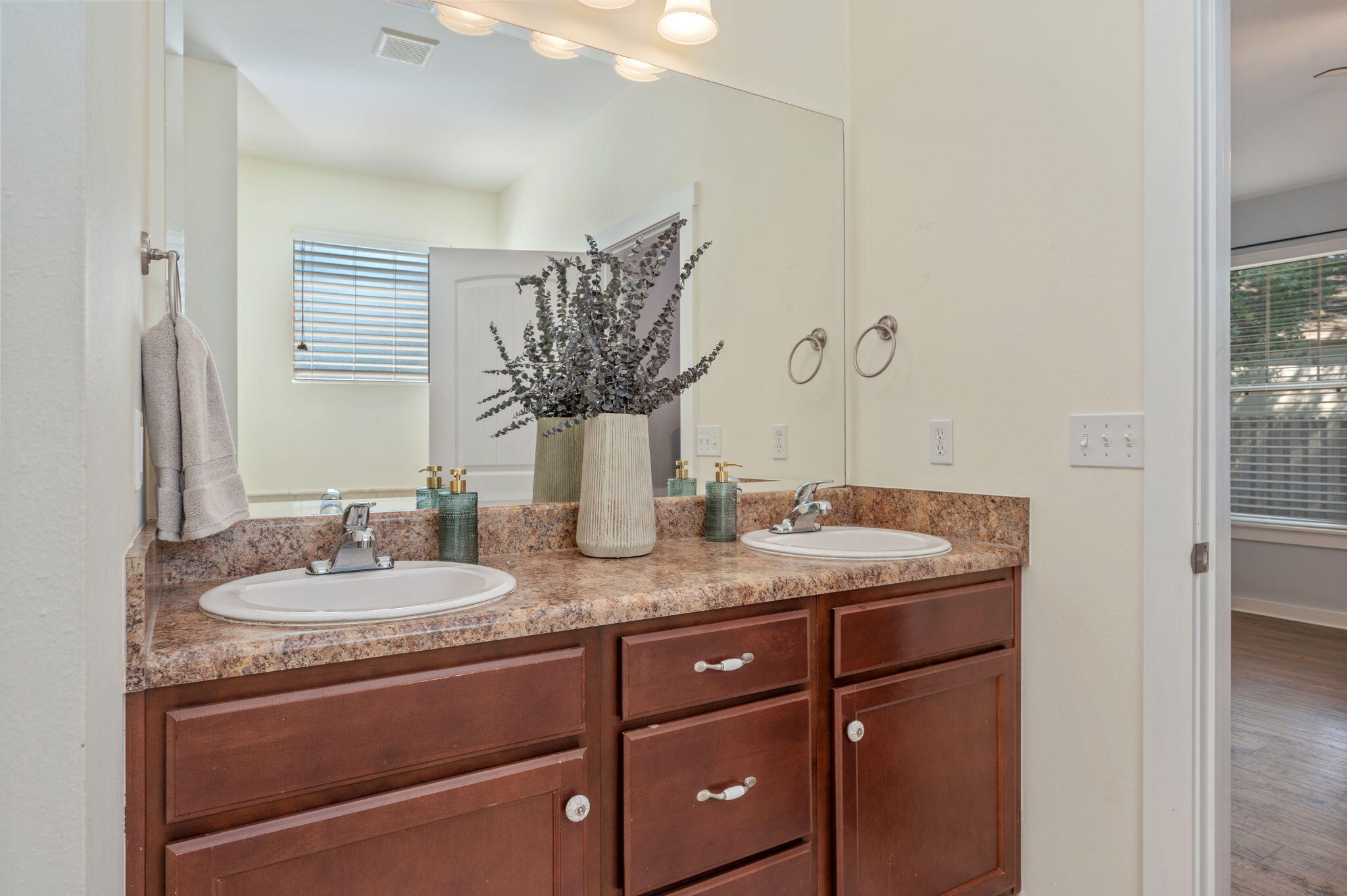 WALSH GLEN ESTATES - Residential