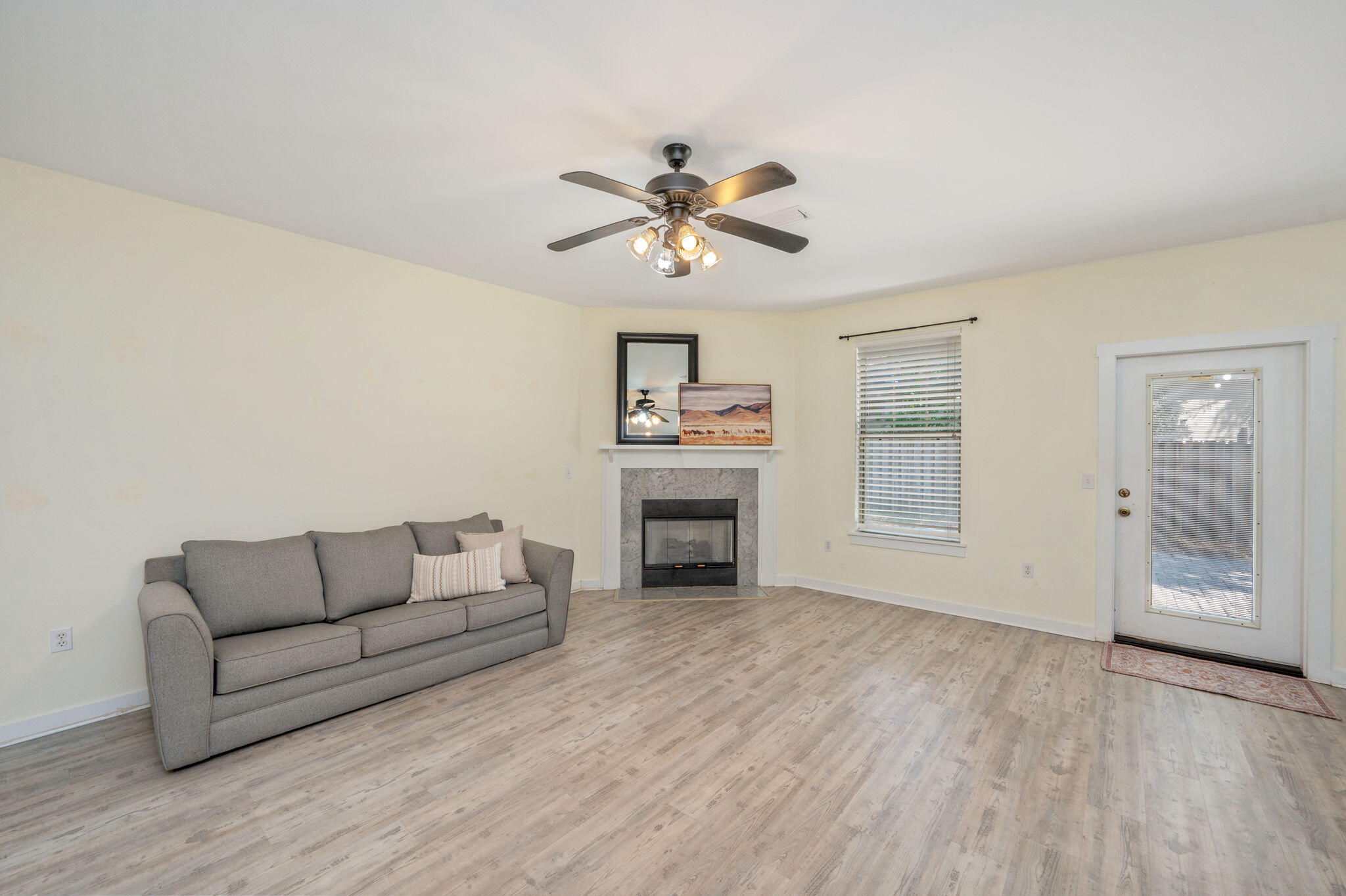 WALSH GLEN ESTATES - Residential