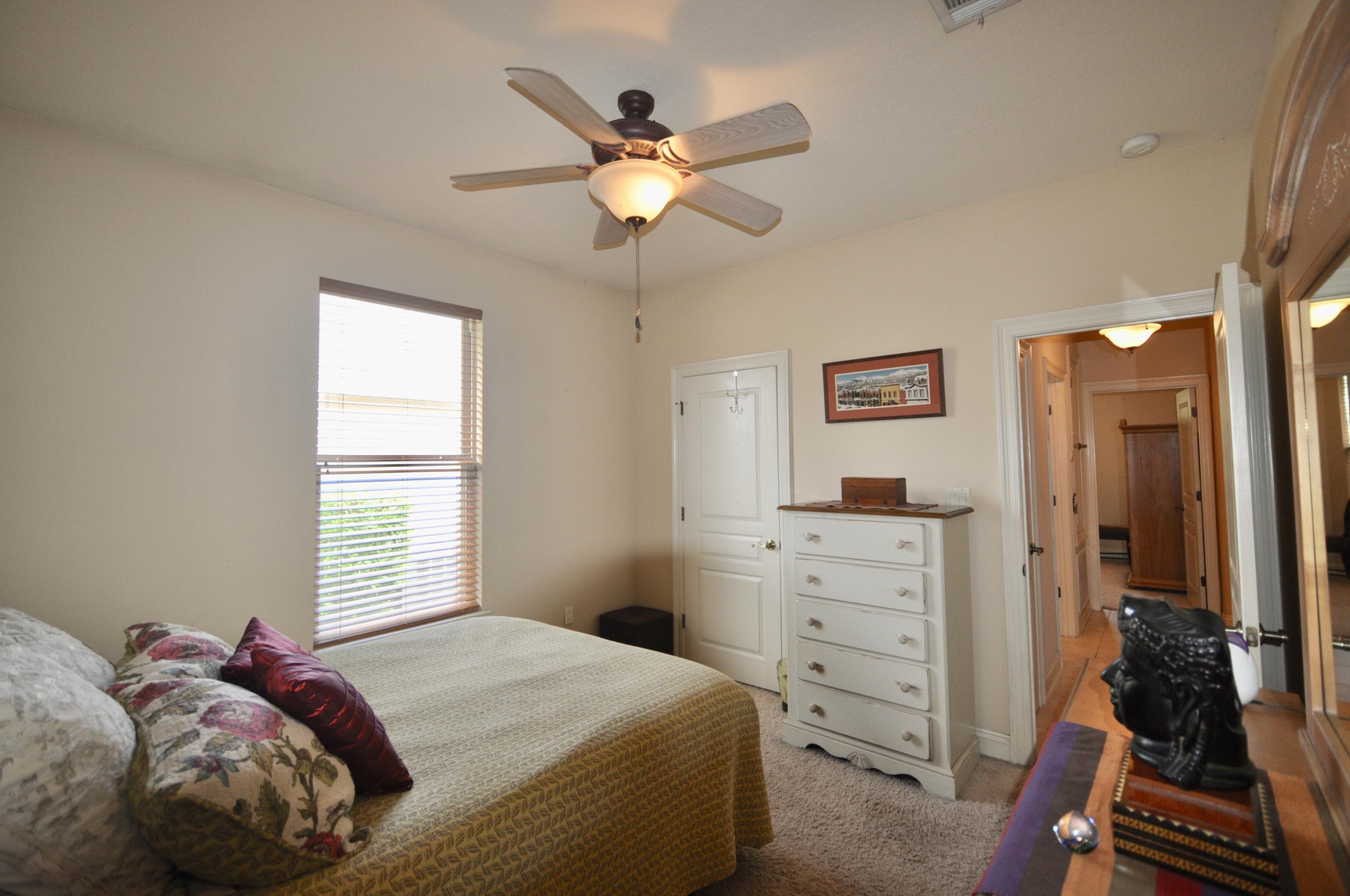 CHARDONNAY ESTATES - Residential