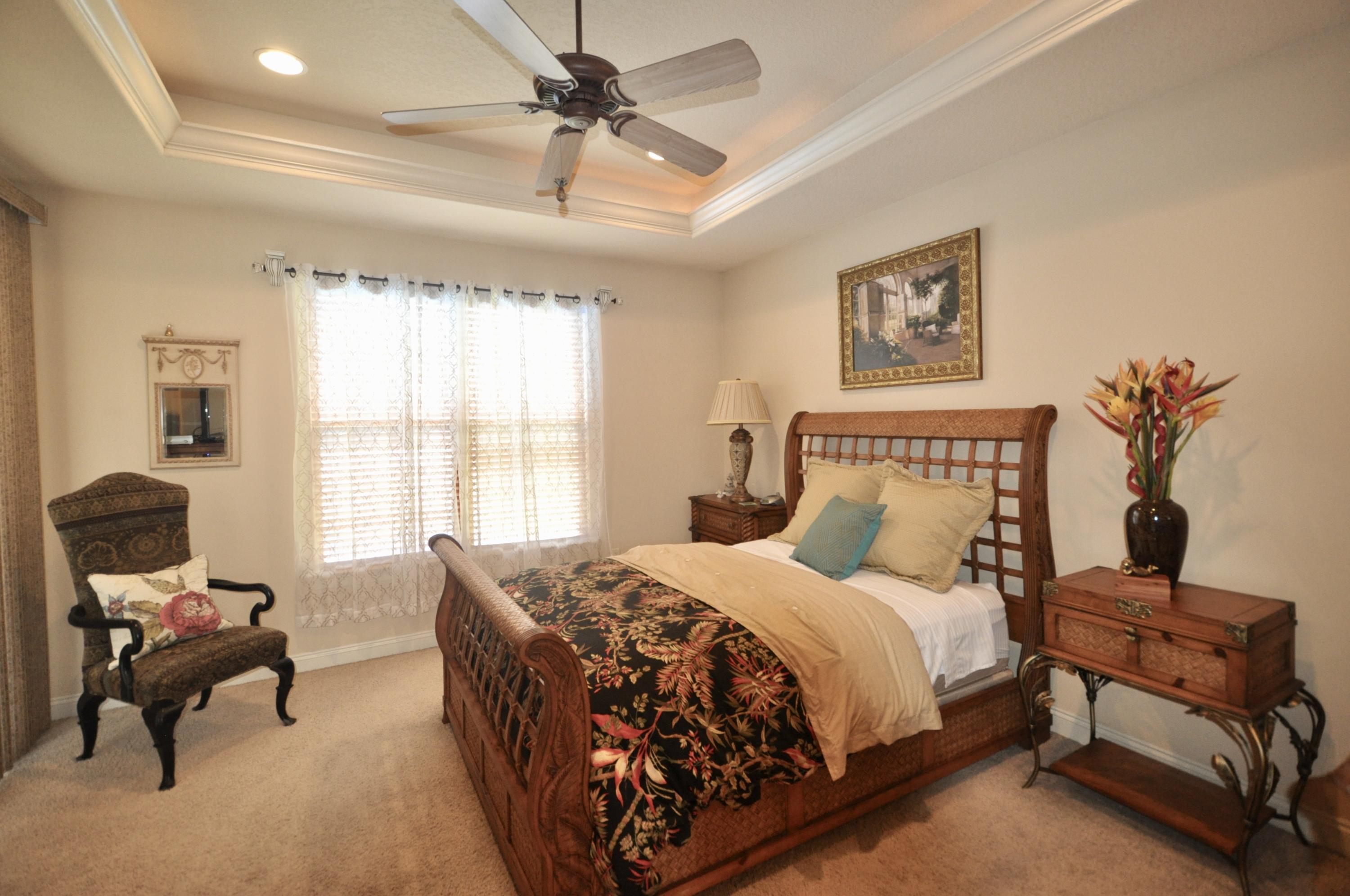 CHARDONNAY ESTATES - Residential