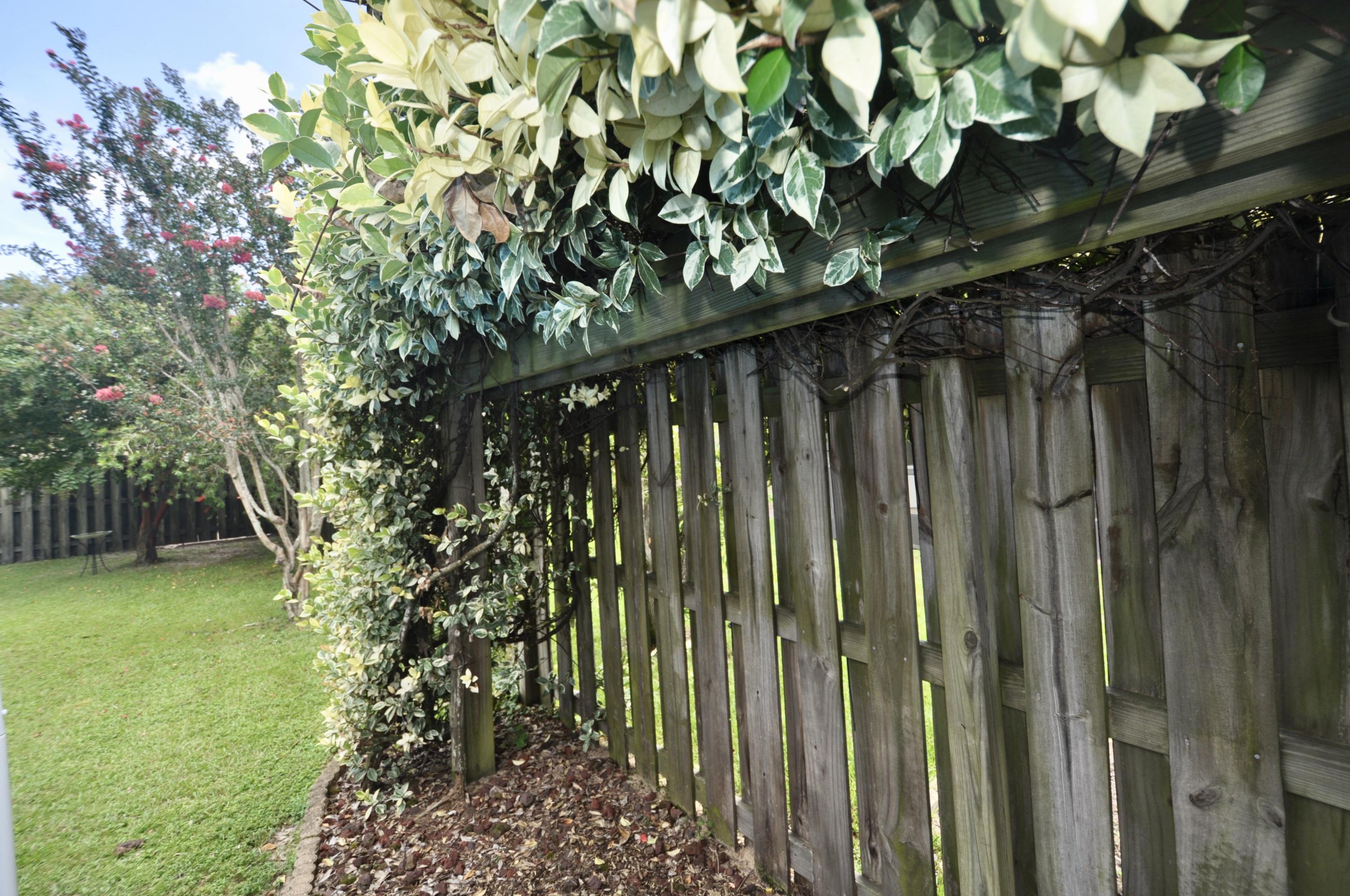 CHARDONNAY ESTATES - Residential