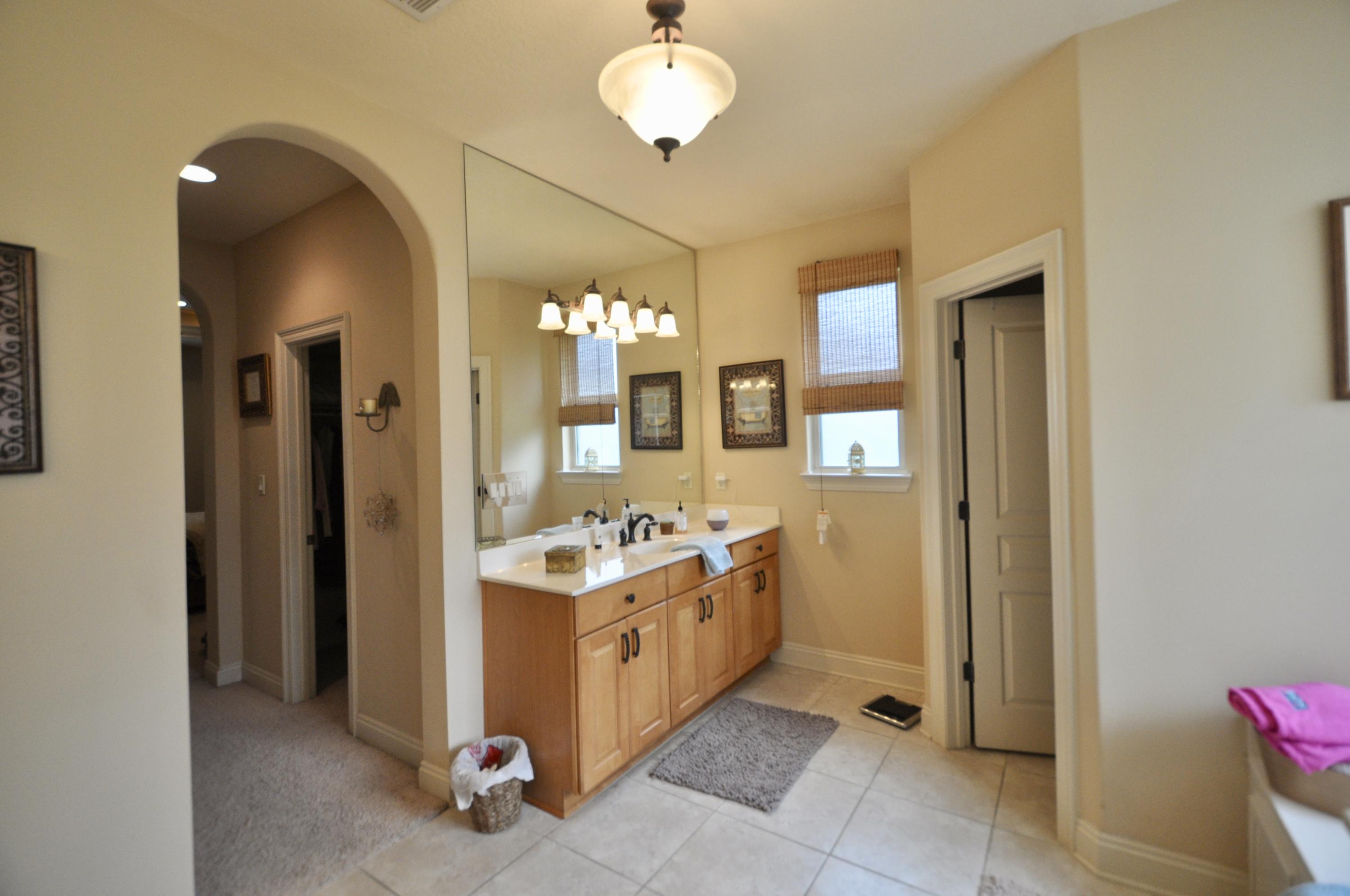 CHARDONNAY ESTATES - Residential