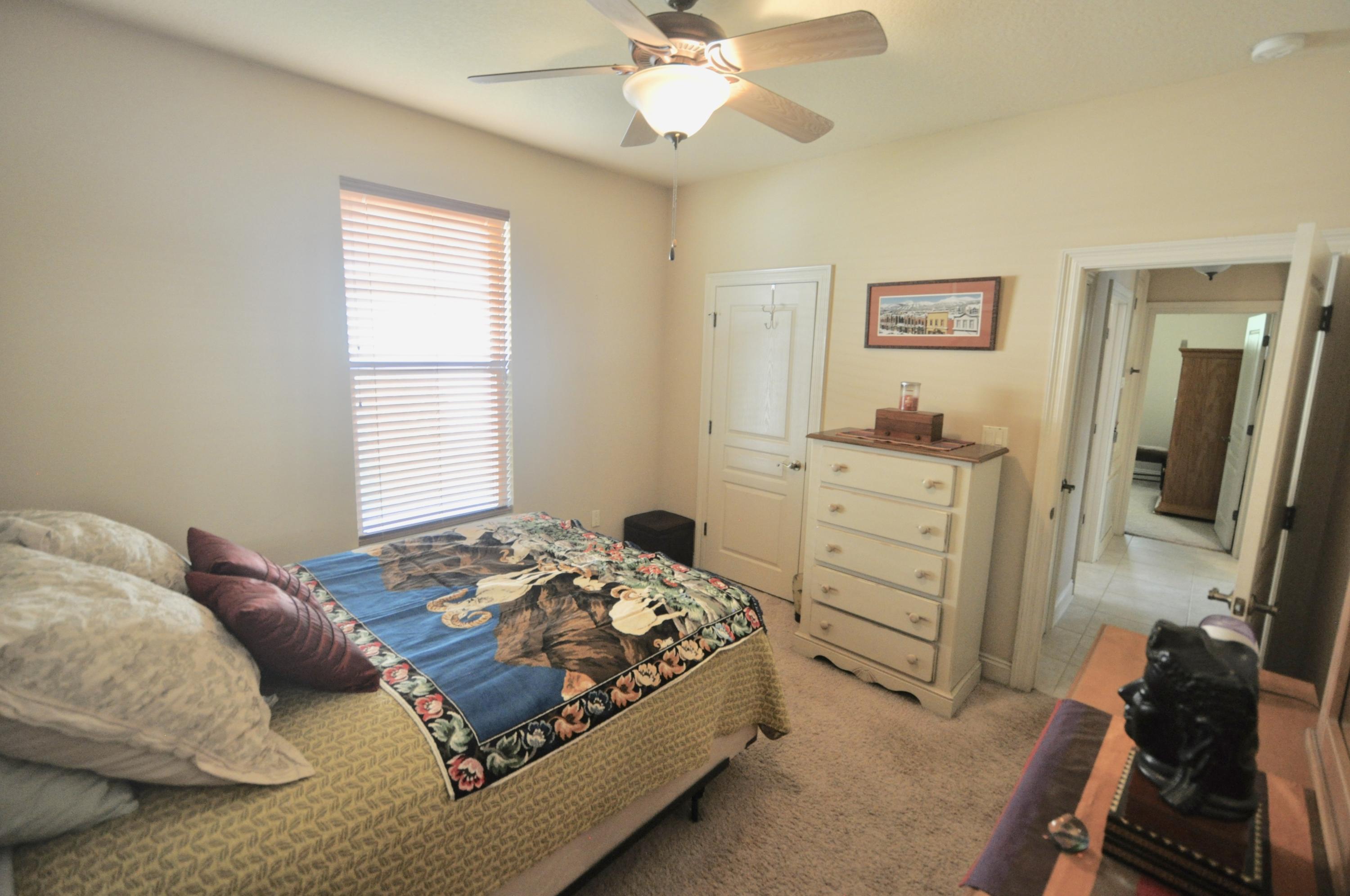 CHARDONNAY ESTATES - Residential