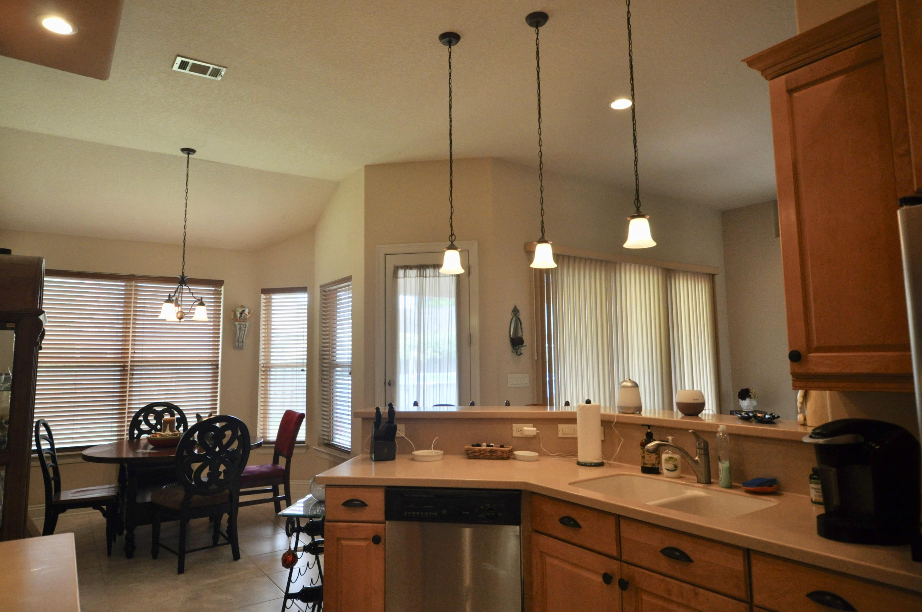 CHARDONNAY ESTATES - Residential