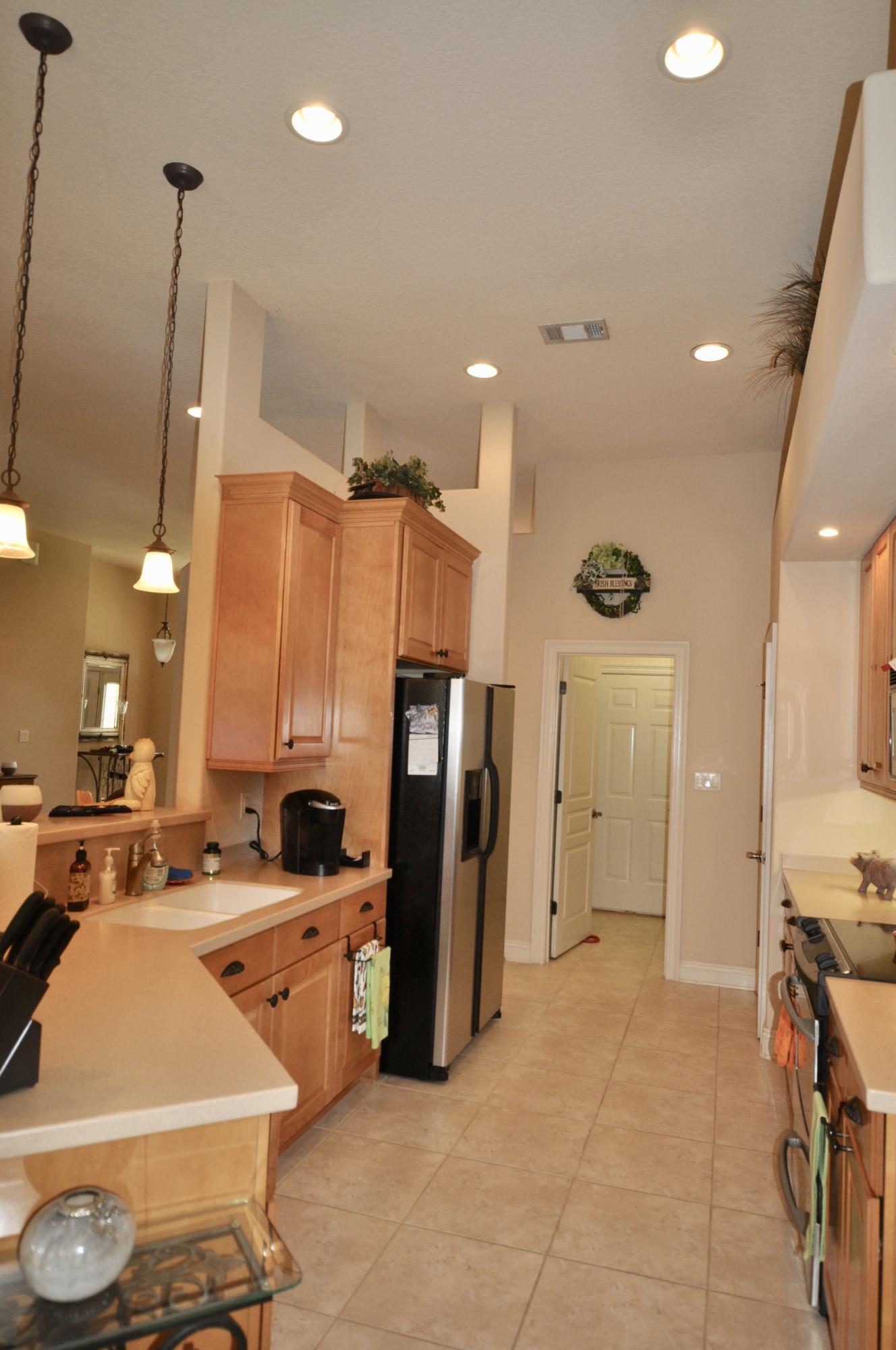 CHARDONNAY ESTATES - Residential