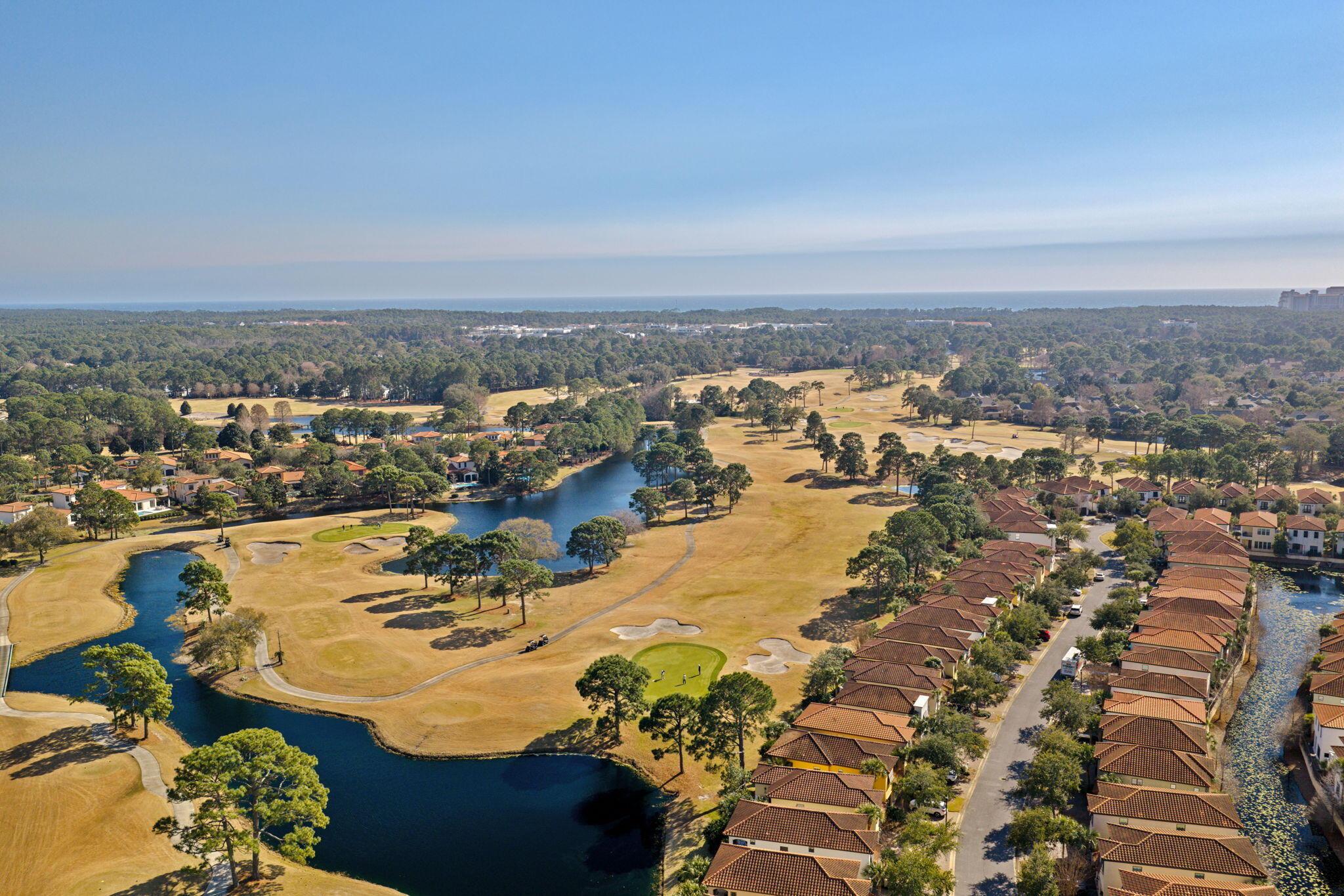 VILLA LAGO - Residential