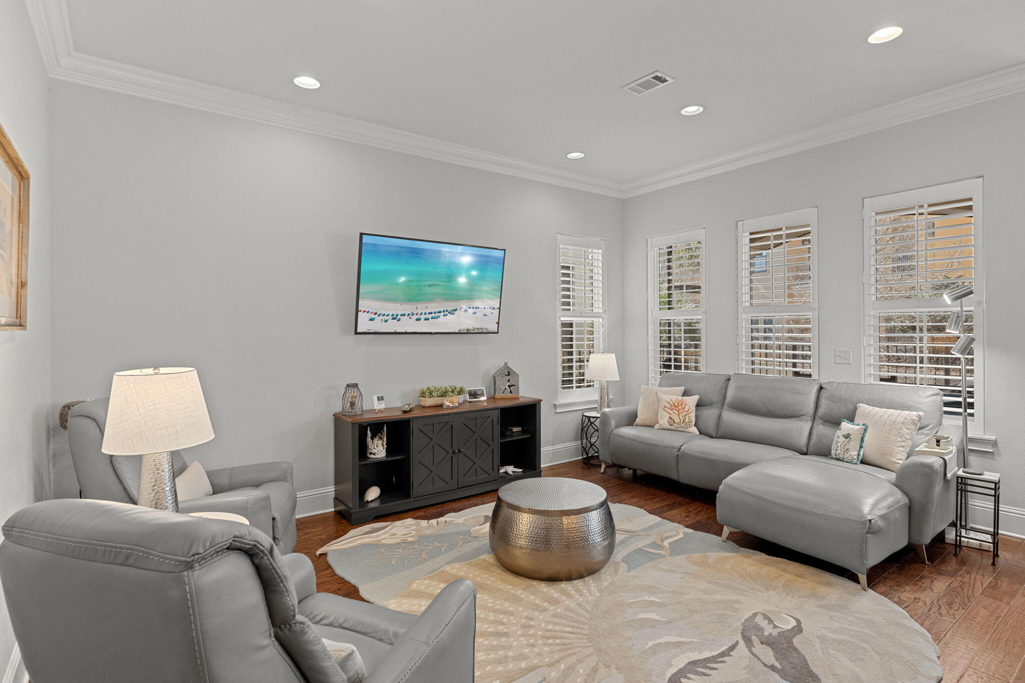 VILLA LAGO - Residential