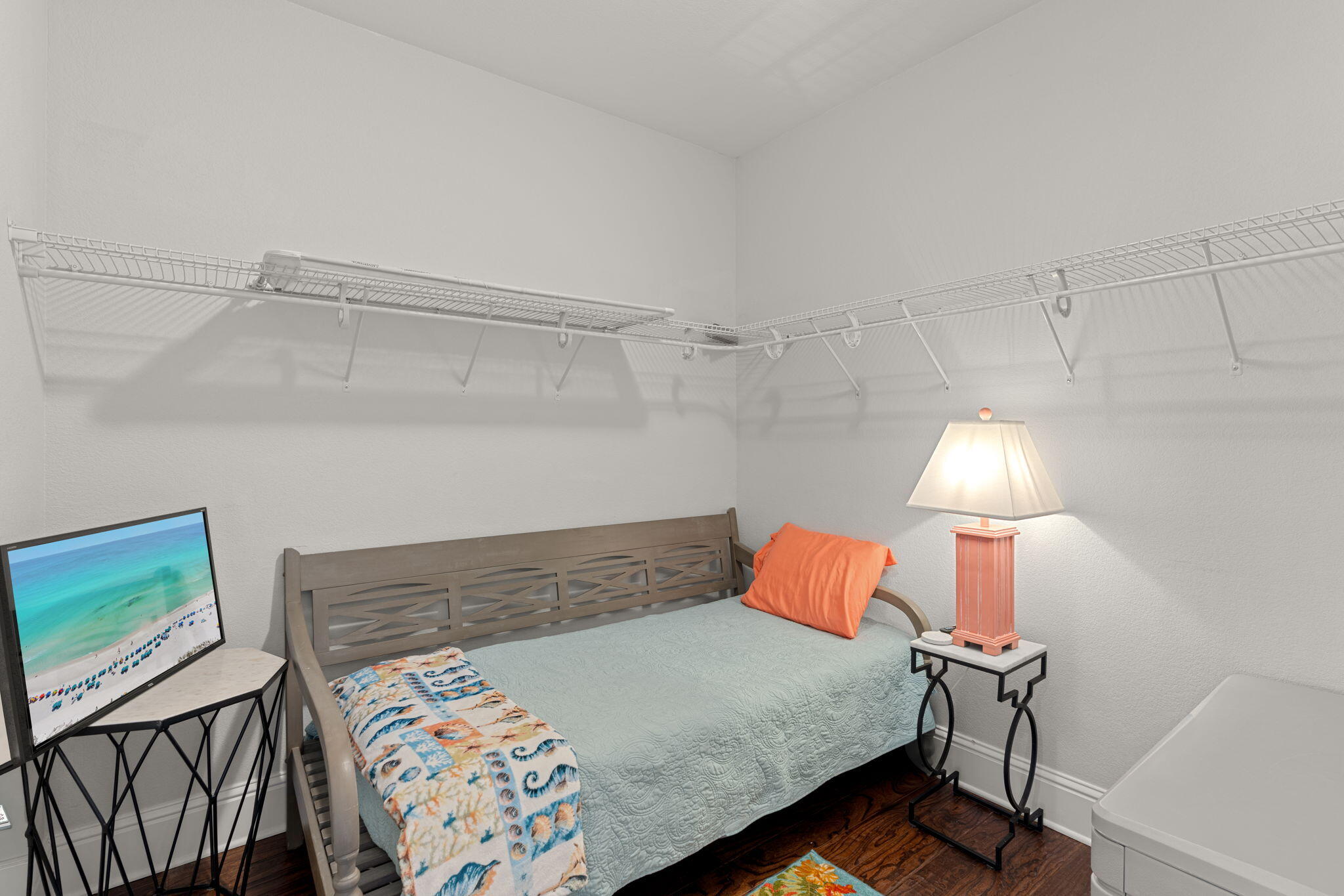 VILLA LAGO - Residential