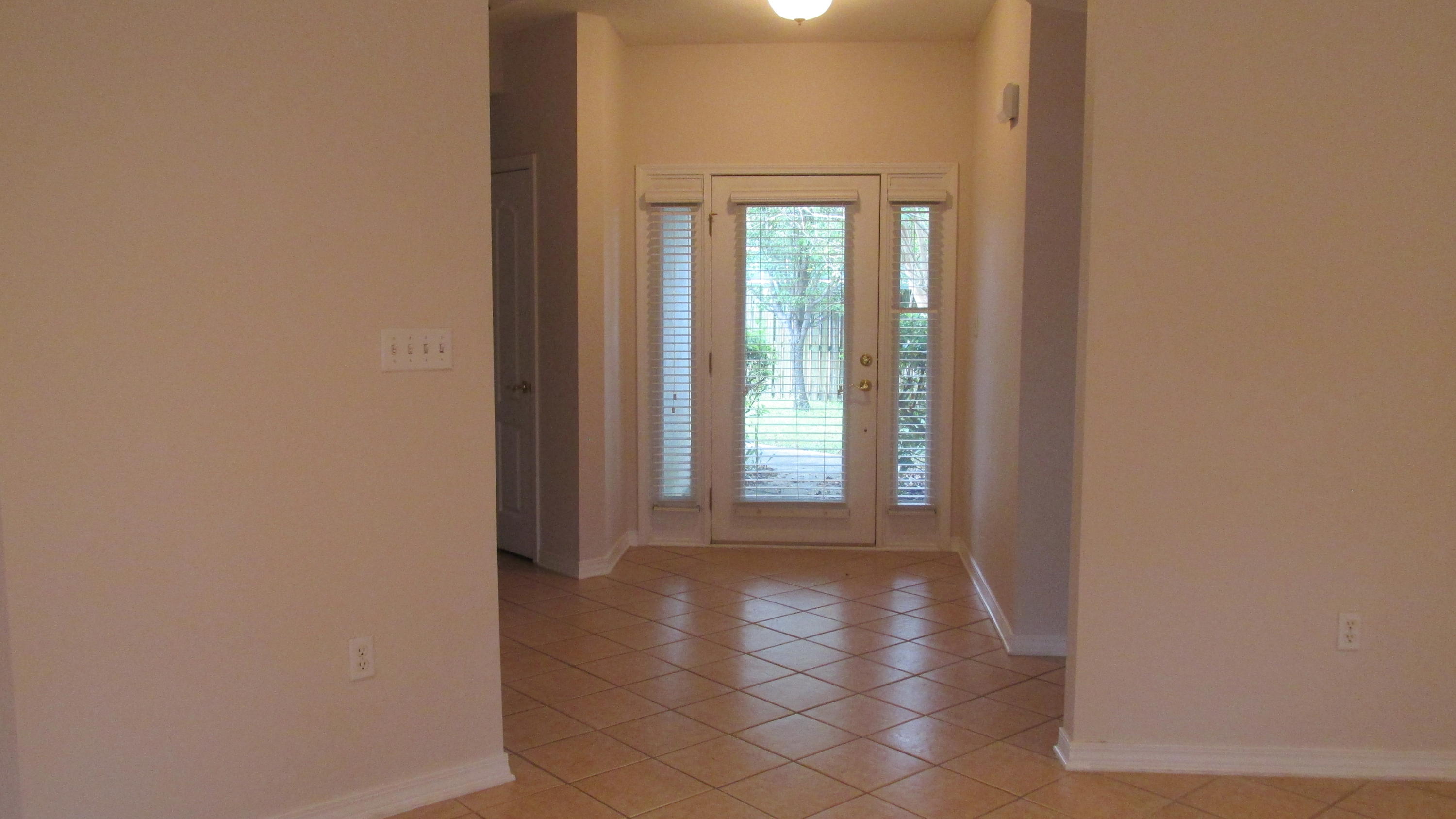 EMERALD LAKES PH 1 - Residential Lease