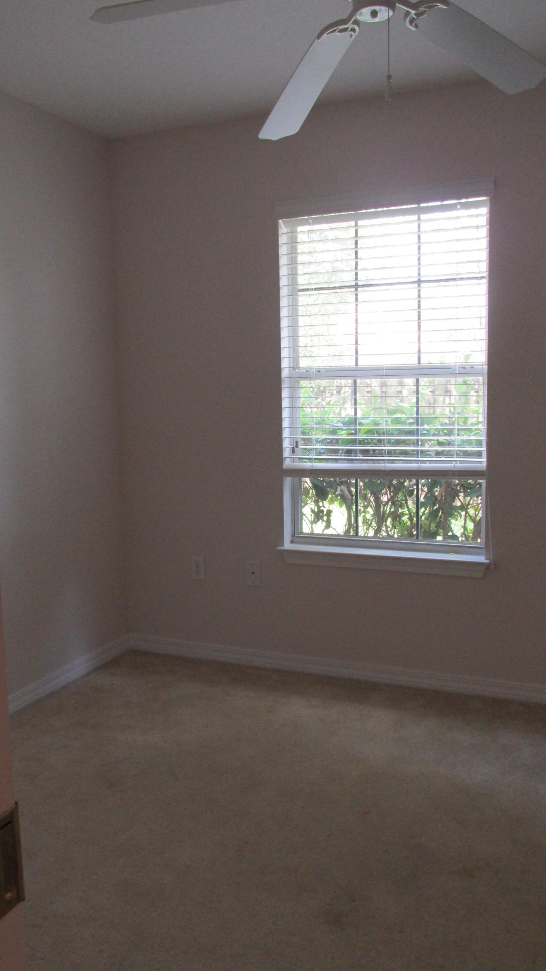 EMERALD LAKES PH 1 - Residential Lease