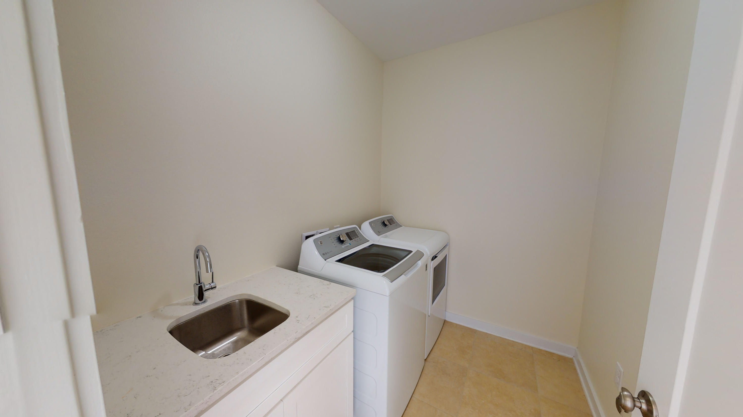 PALE MOON ESTATES - Residential