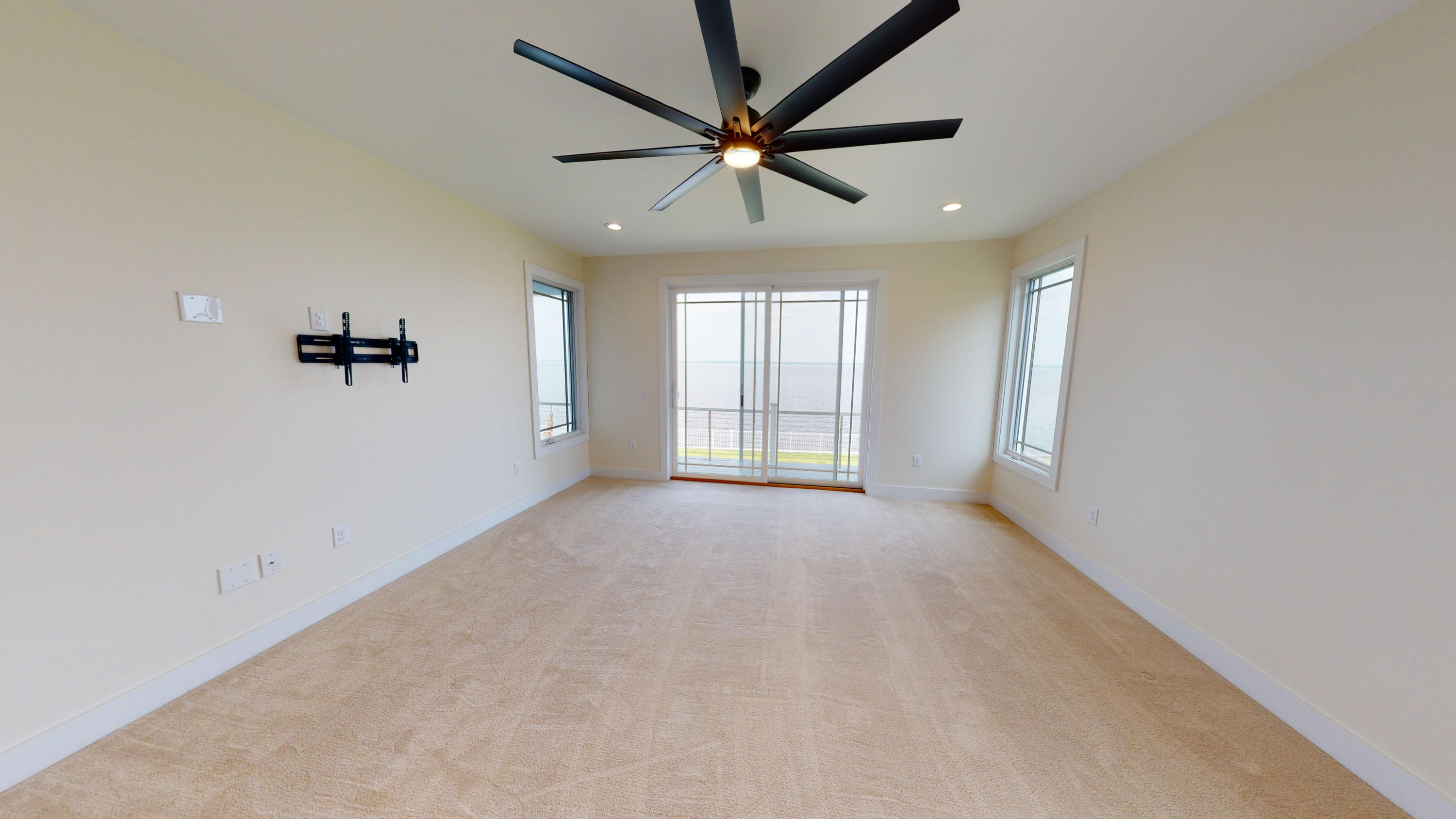 PALE MOON ESTATES - Residential