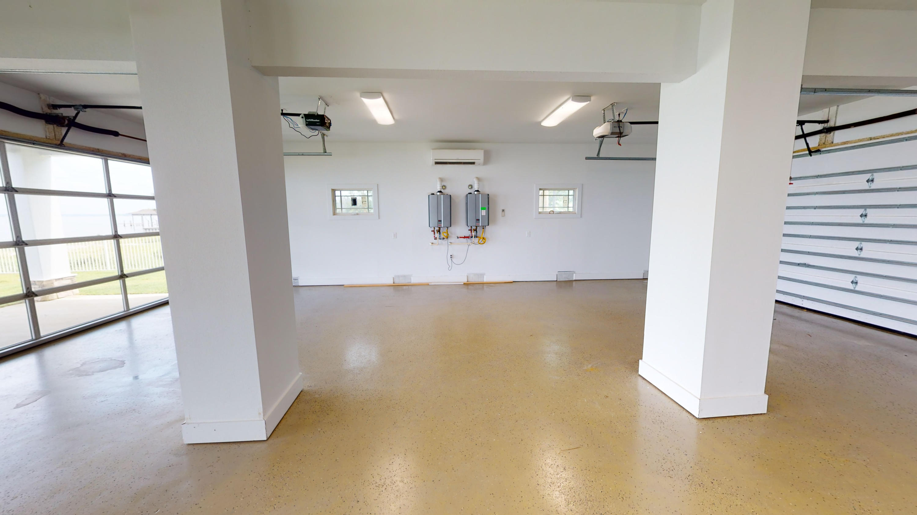 PALE MOON ESTATES - Residential