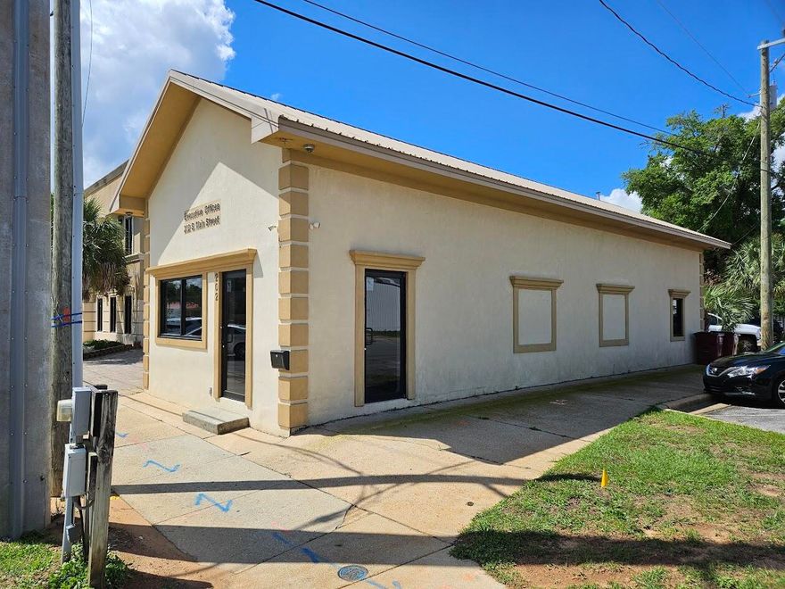 Prime location for your retail or service business  in the heart of the bustling city of Crestview. Near the redeveloped commercial district along Main Street, this 1100 square foot building has ample on-site and street side parking for your clients and customers. Also available for lease. All information is deemed reliable to be verified by Buyer for their particular use.