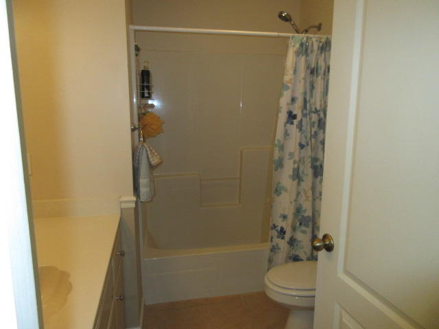 EMERALD WALK - Residential