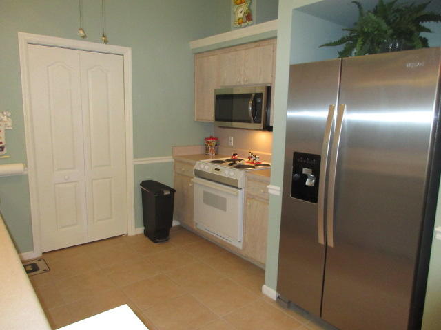 EMERALD WALK - Residential