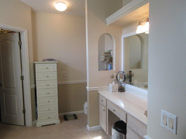 EMERALD WALK - Residential