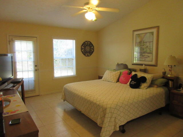 EMERALD WALK - Residential