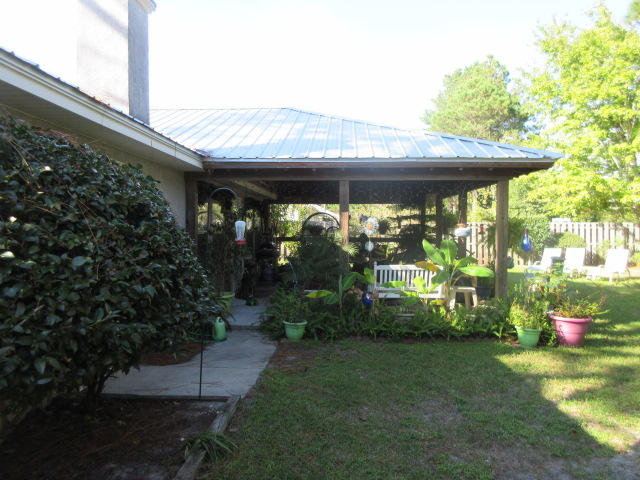 EMERALD WALK - Residential