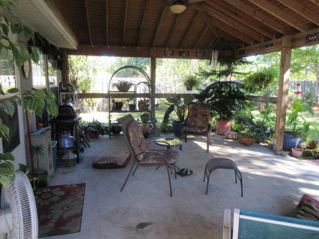 EMERALD WALK - Residential