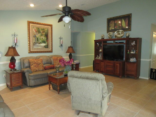 EMERALD WALK - Residential