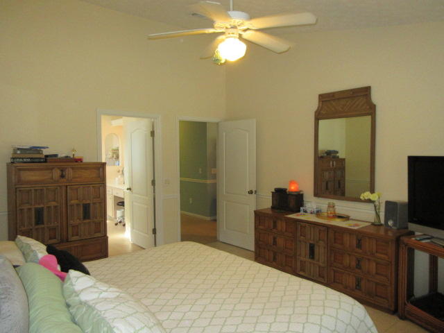 EMERALD WALK - Residential