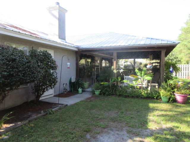 EMERALD WALK - Residential