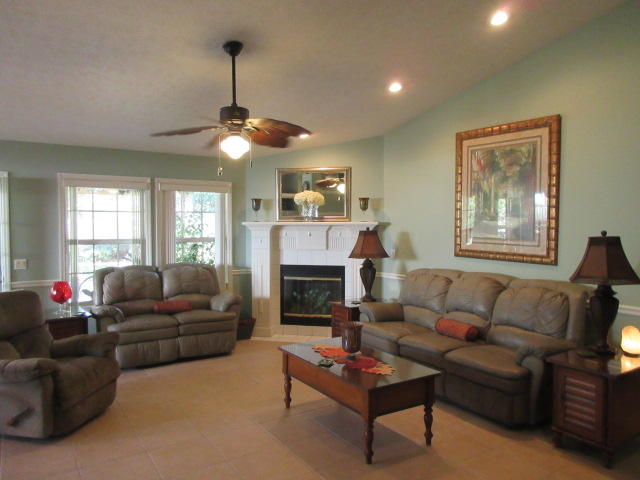 EMERALD WALK - Residential