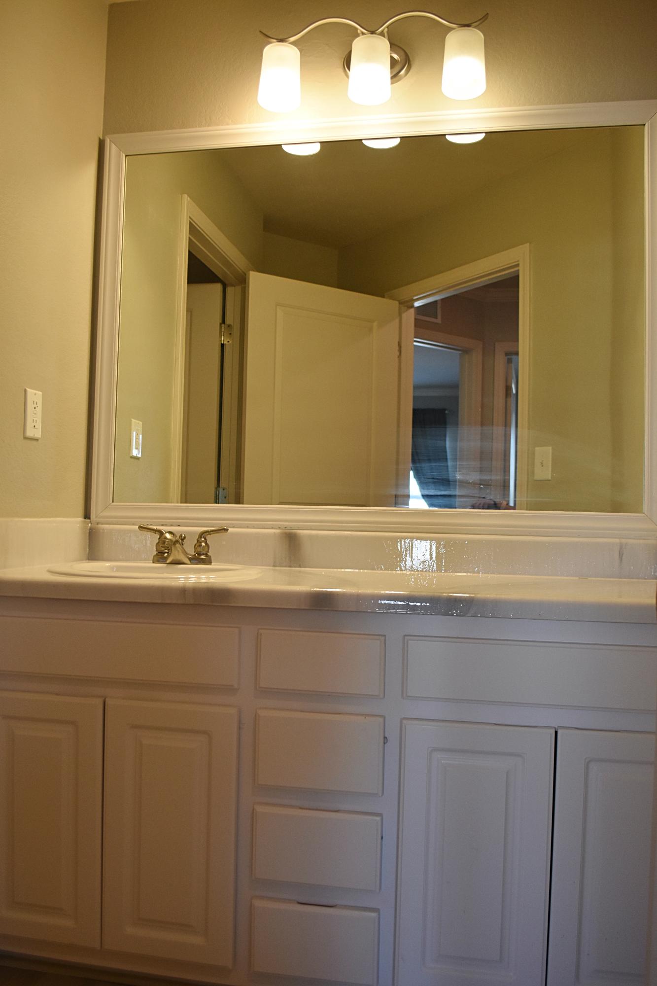 VERANDAS OF FREEPORT, THE - Residential Lease