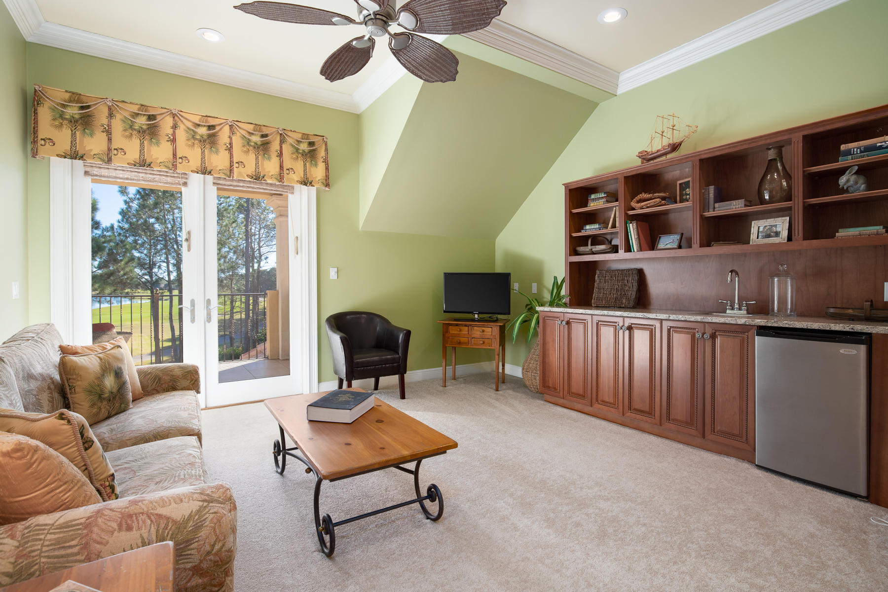 BURNT PINE - Residential