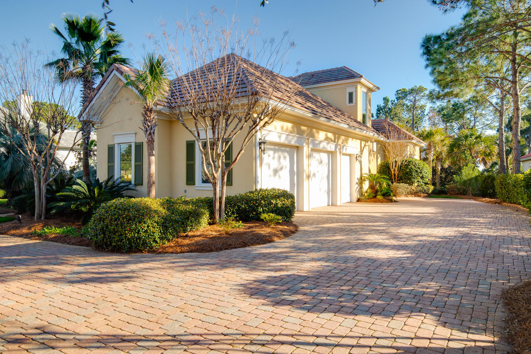 BURNT PINE - Residential