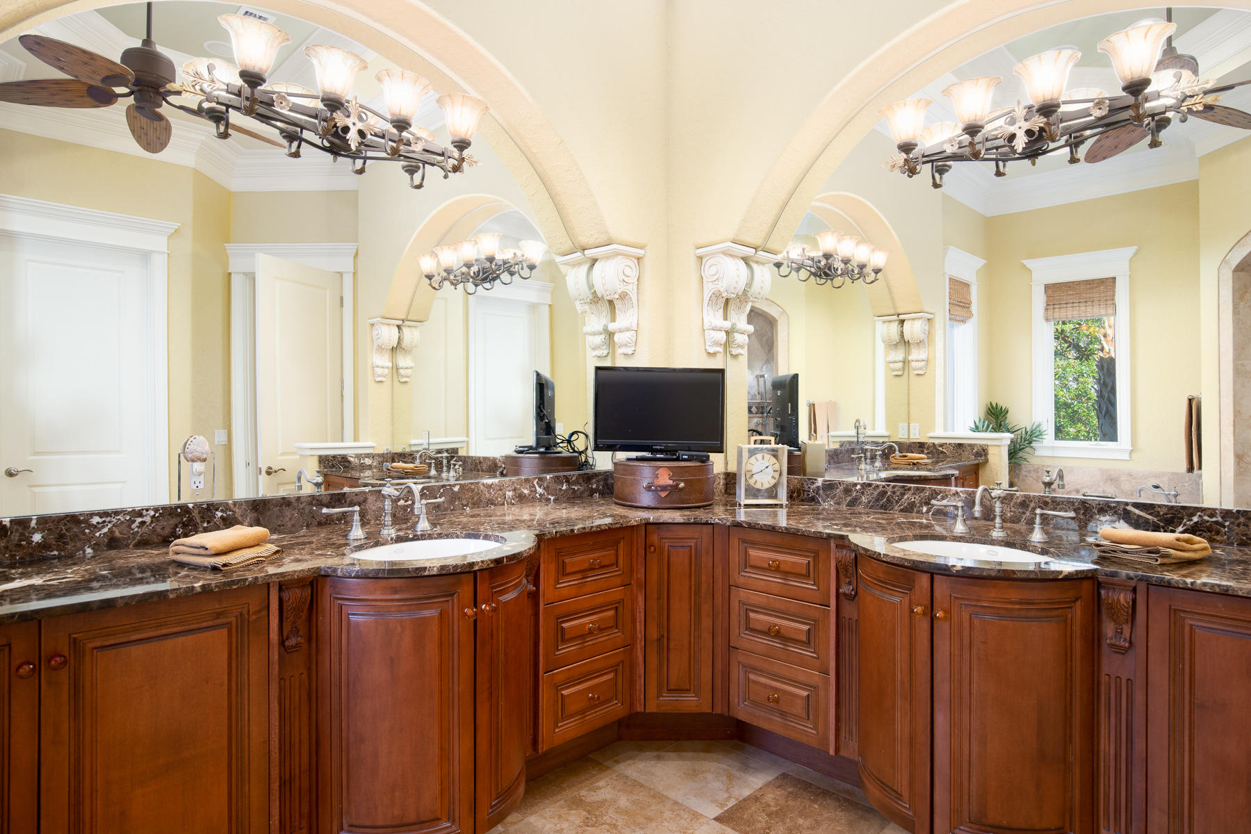 BURNT PINE - Residential