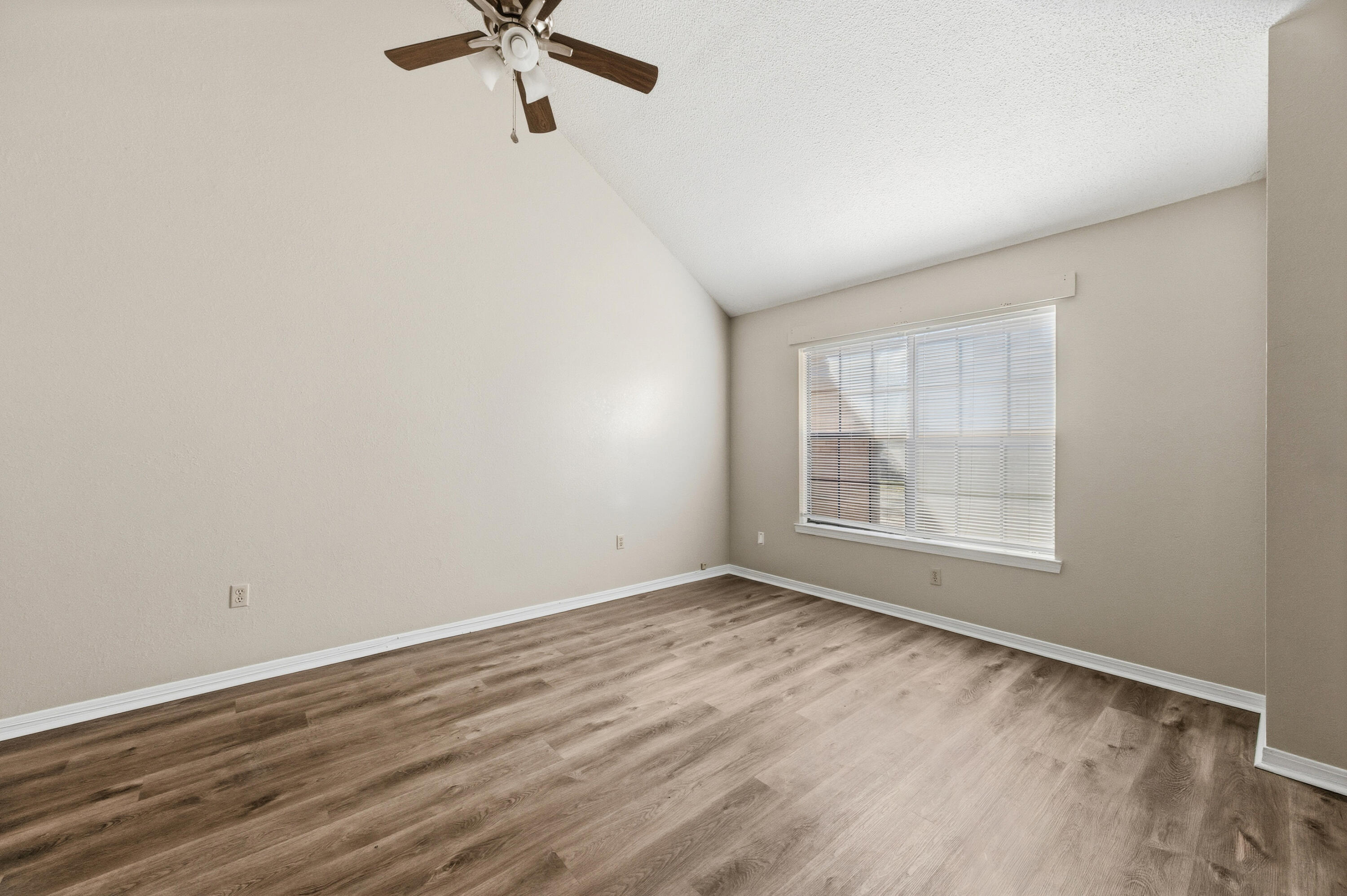 VALLEY T/H - Residential